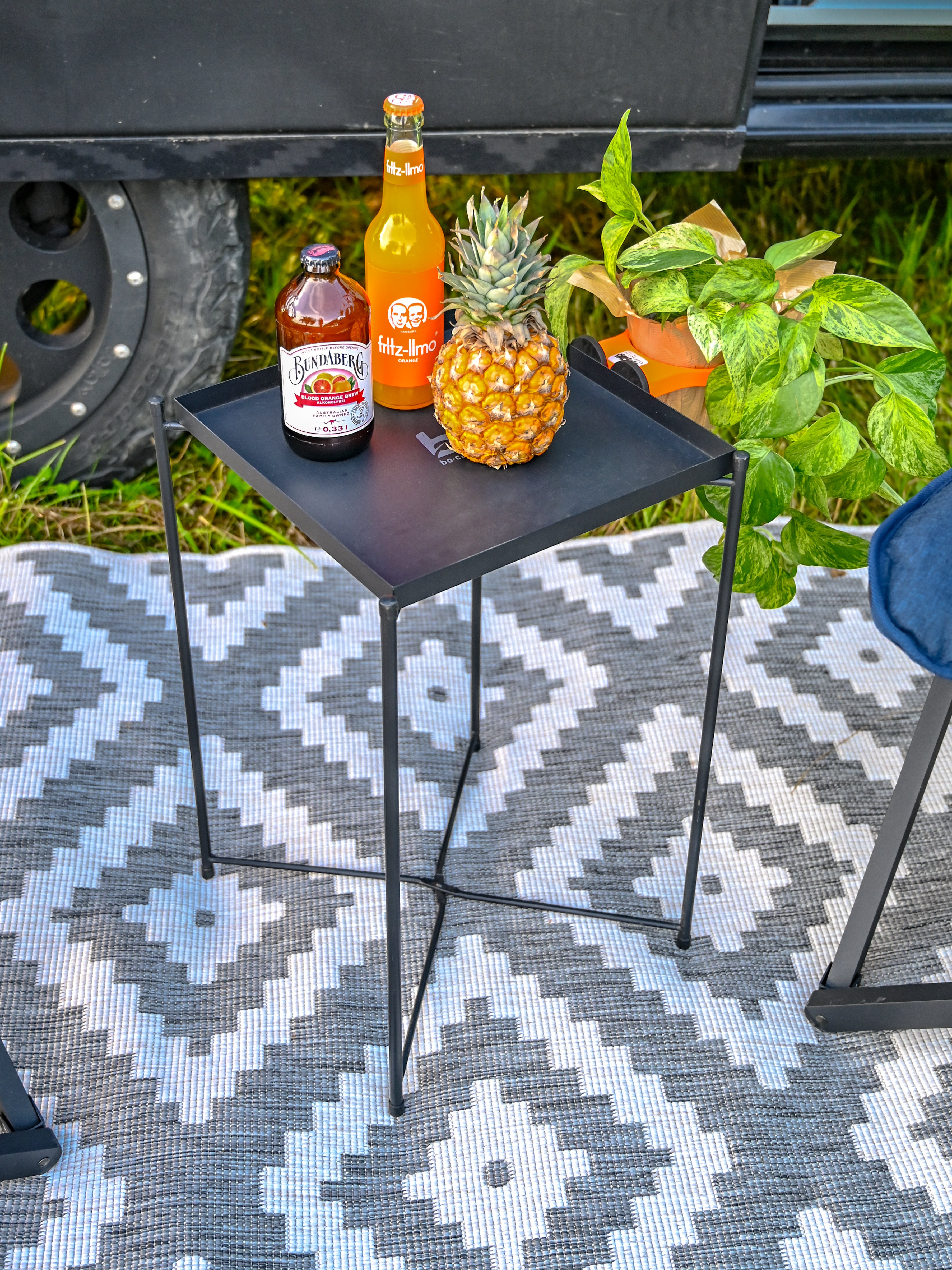 Mesa auxiliar de acero - Colección industrial Bo-Camp - Plegable para Vanlife
