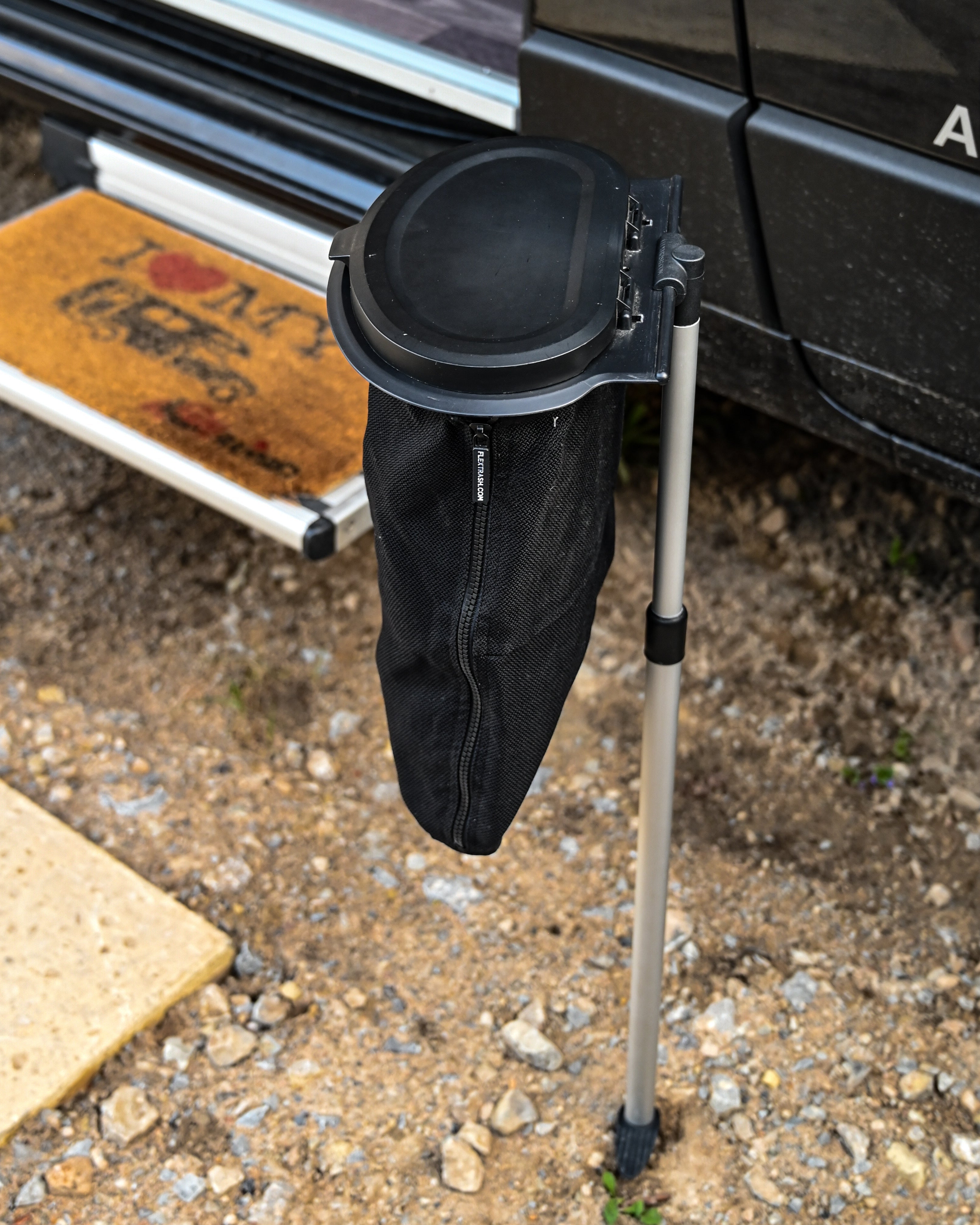 Flextrash Campstick: portátil para la vida en furgoneta
