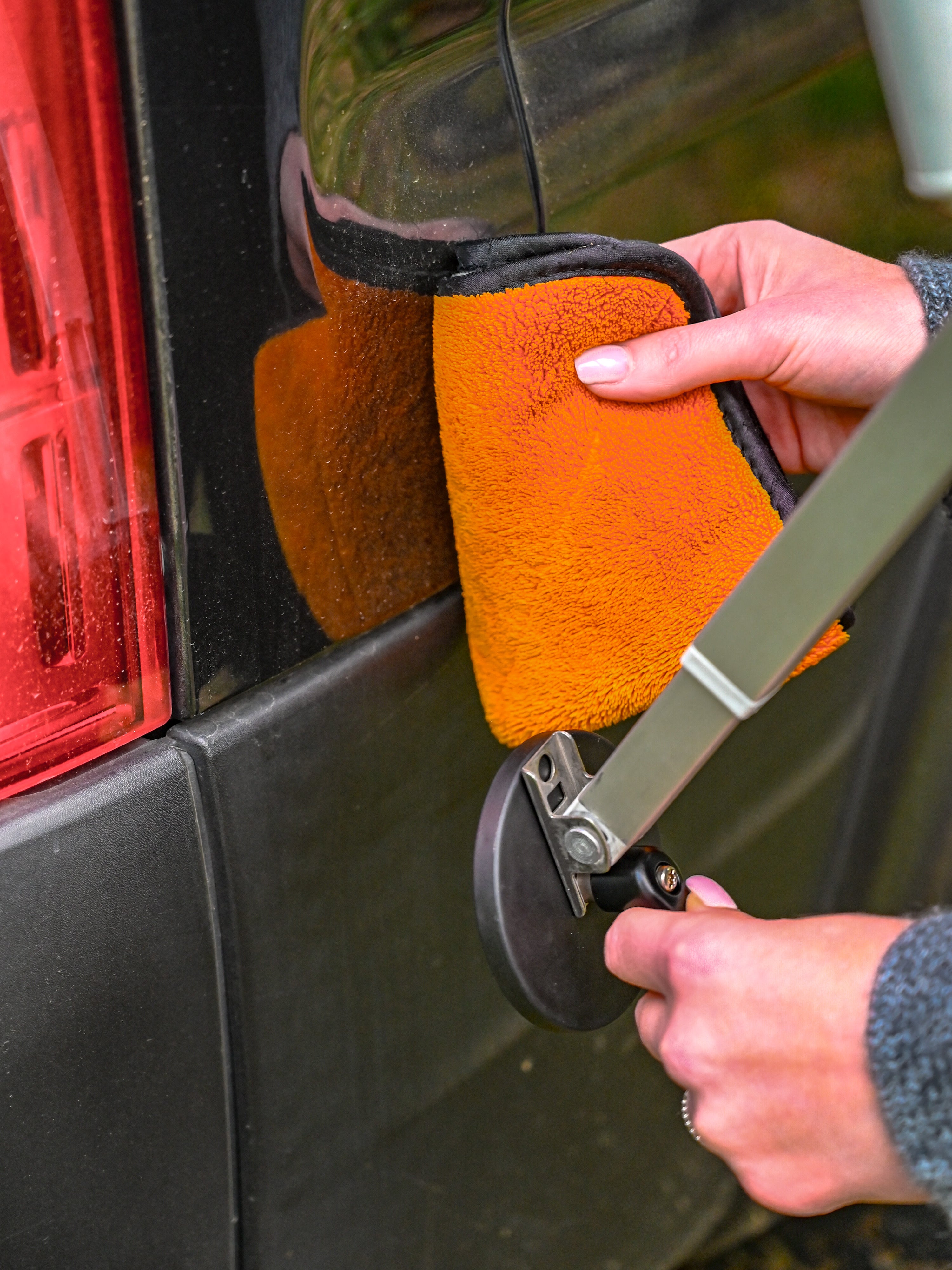 The Awning Legs Magnetic Holder – Offrotie – For all Van Awnings