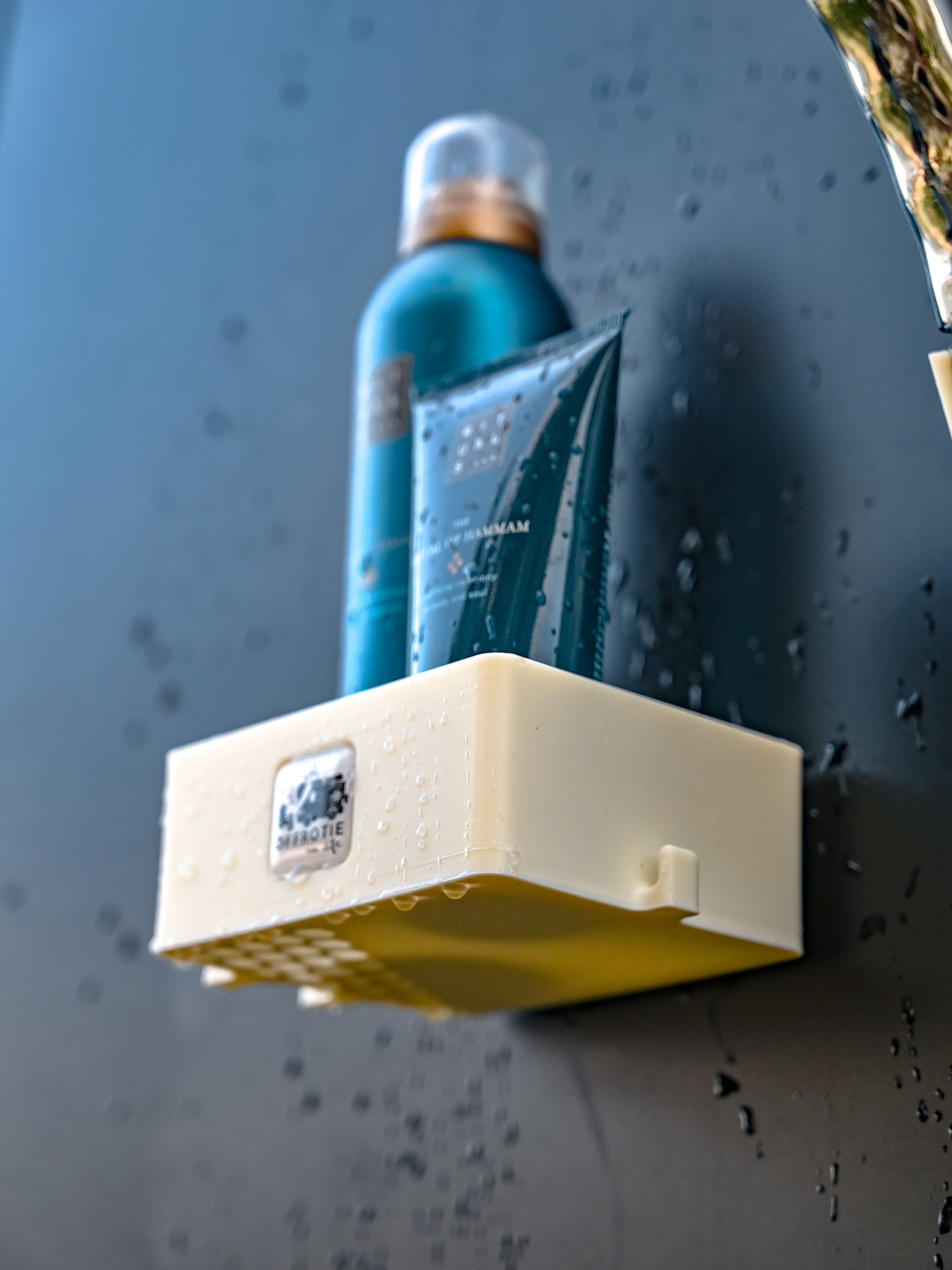 The Basket – Panier de douche magnétique – Offrotie imprimé en 3D – Portable pour Vanlife