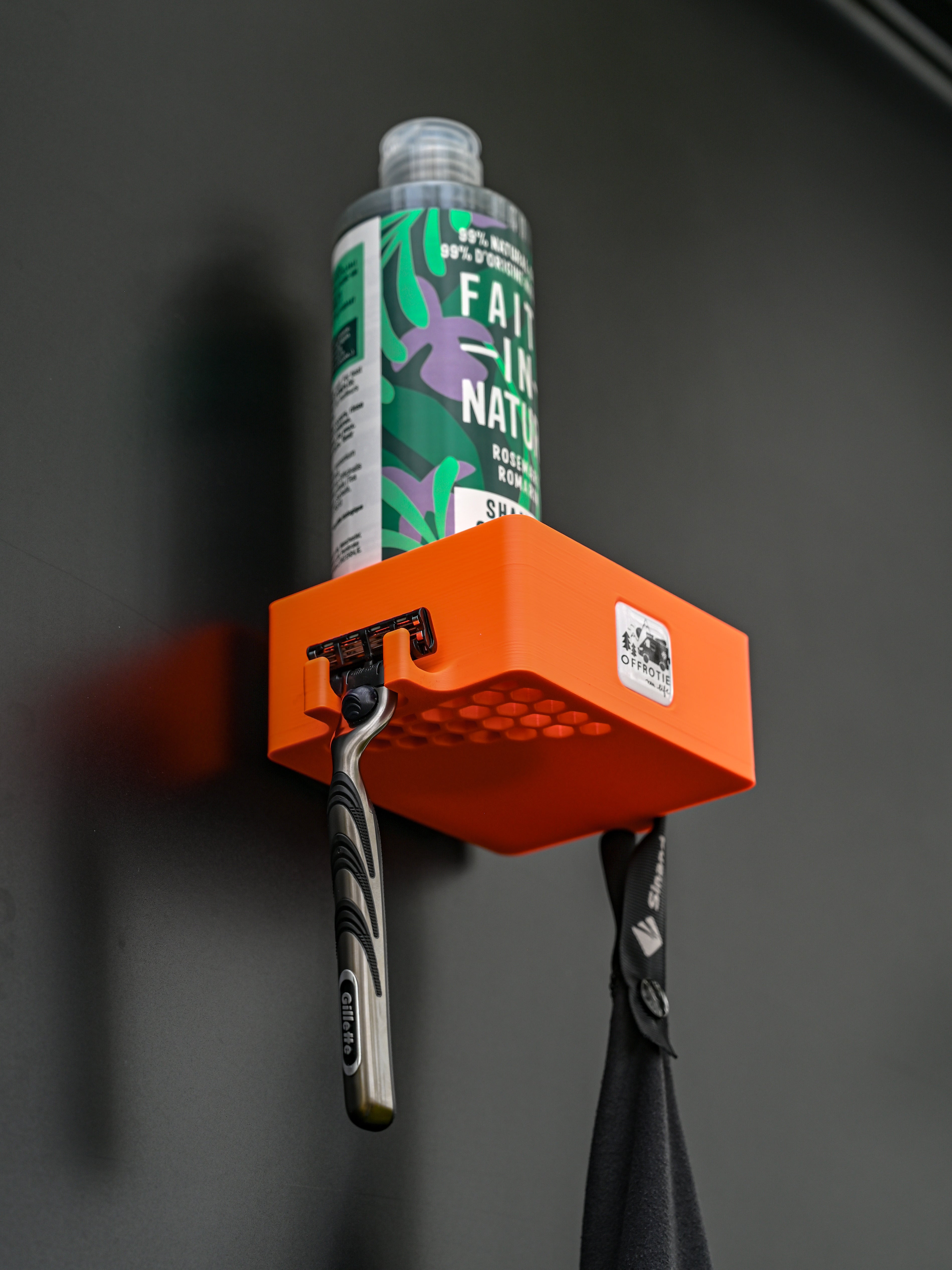 The Basket – Panier de douche magnétique – Offrotie imprimé en 3D – Portable pour Vanlife