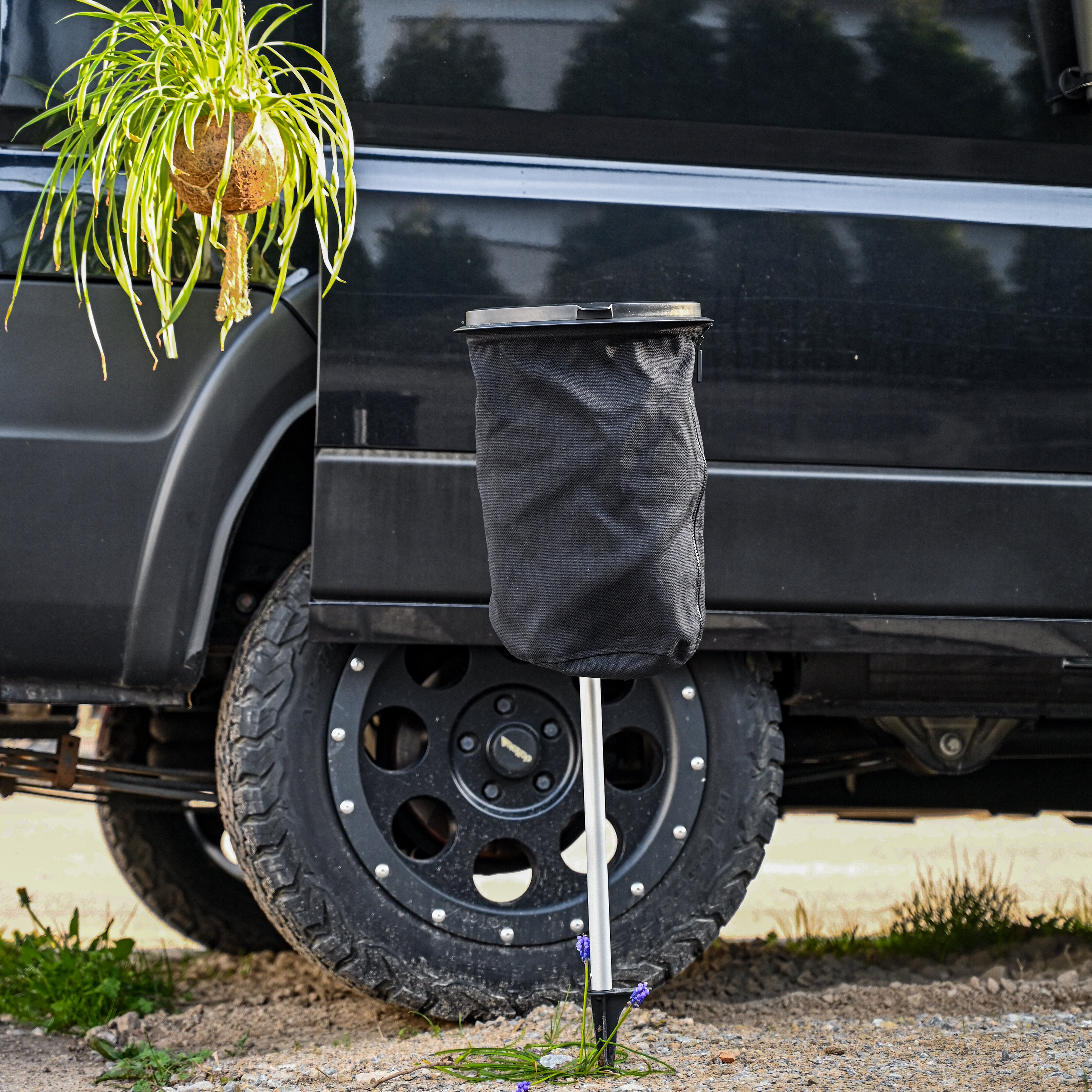 Flextrash Campstick: portátil para la vida en furgoneta