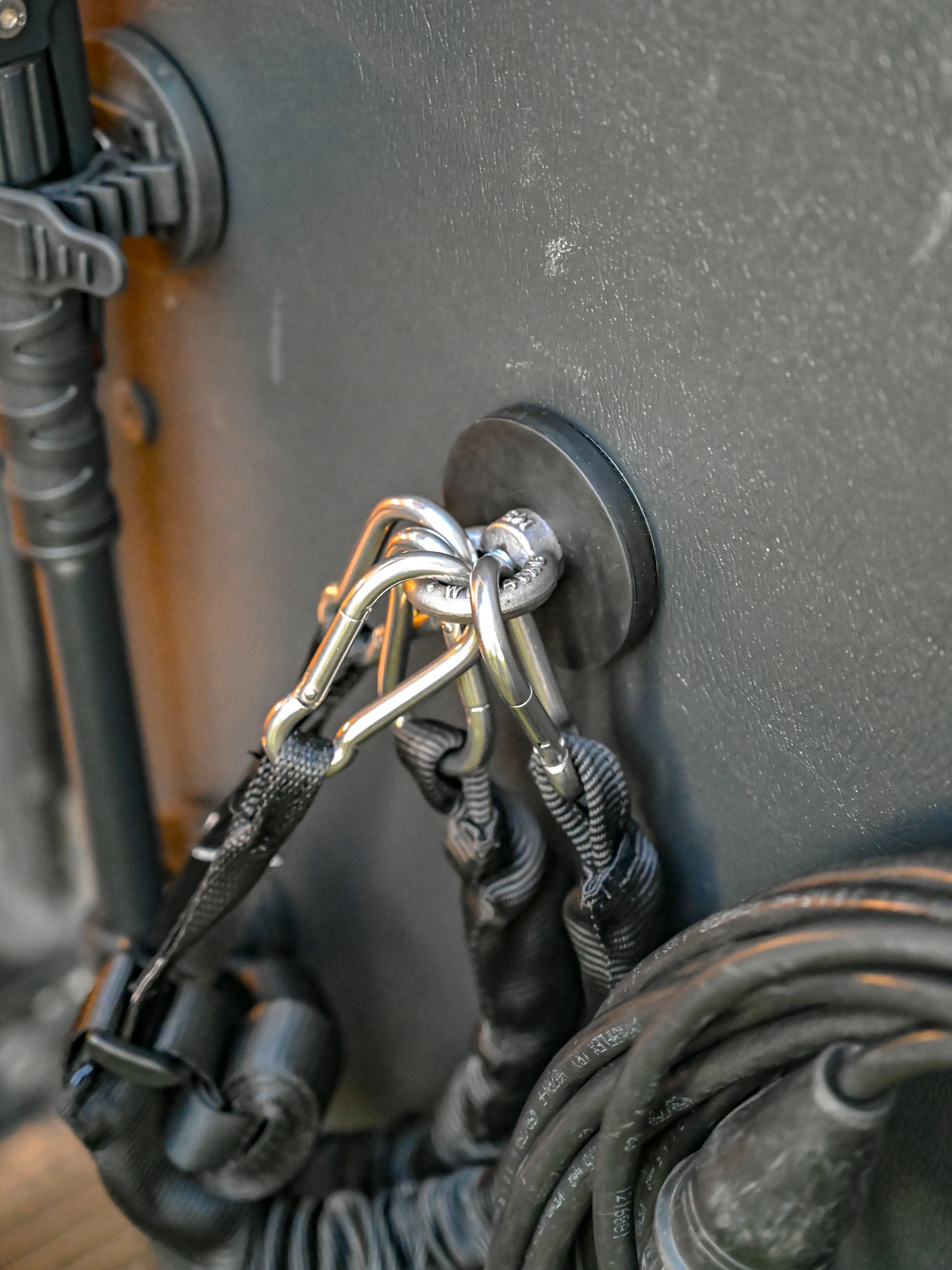 The Star | Ring | Triangle Nuts Magnetic – Offrotie Mounting System – Vanlife and Overlander Organizer