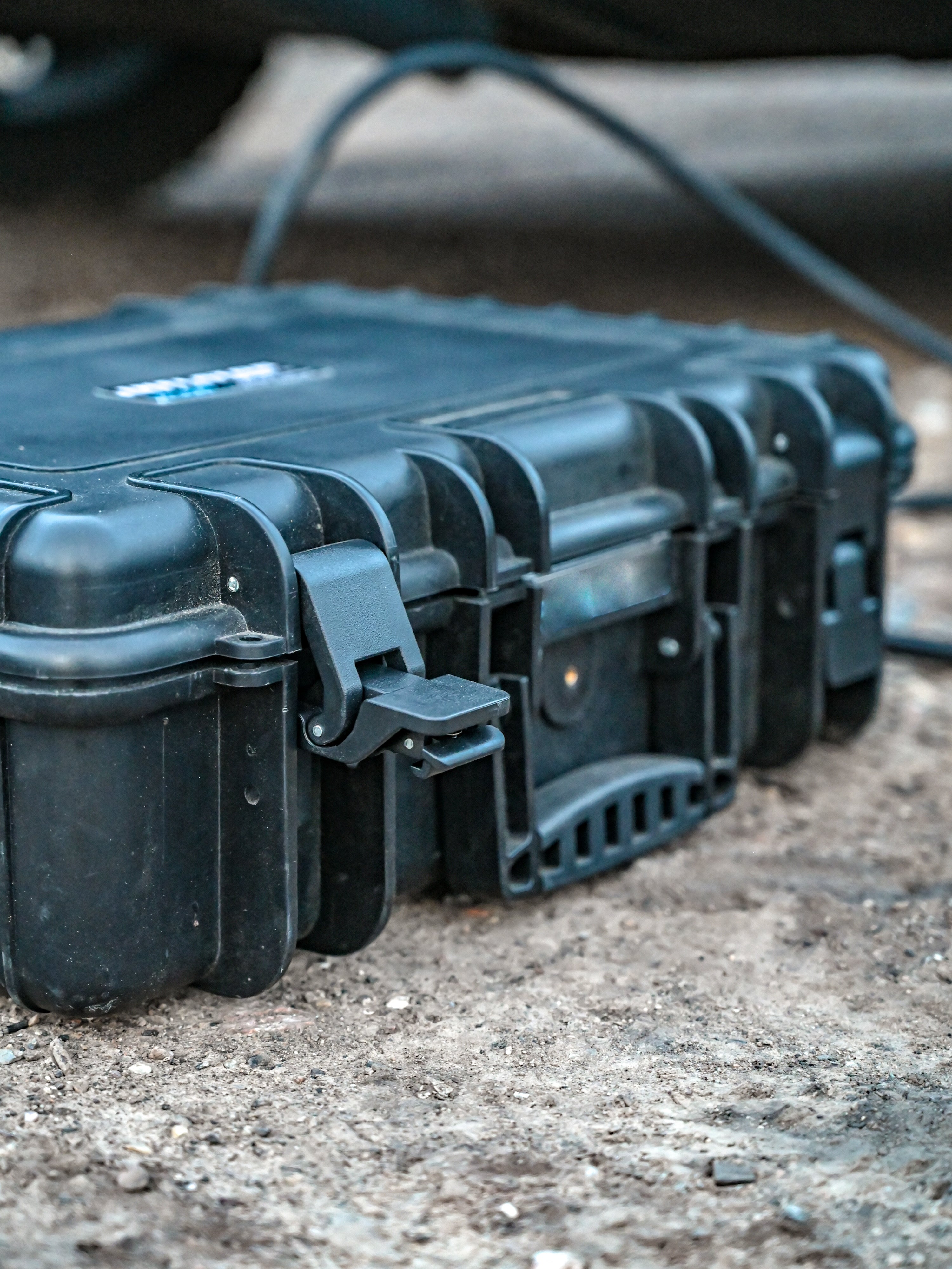 The Air Compressor Hard Case - Offrotie Portable Compressor - 300 LPM Dual Cylinder 12V