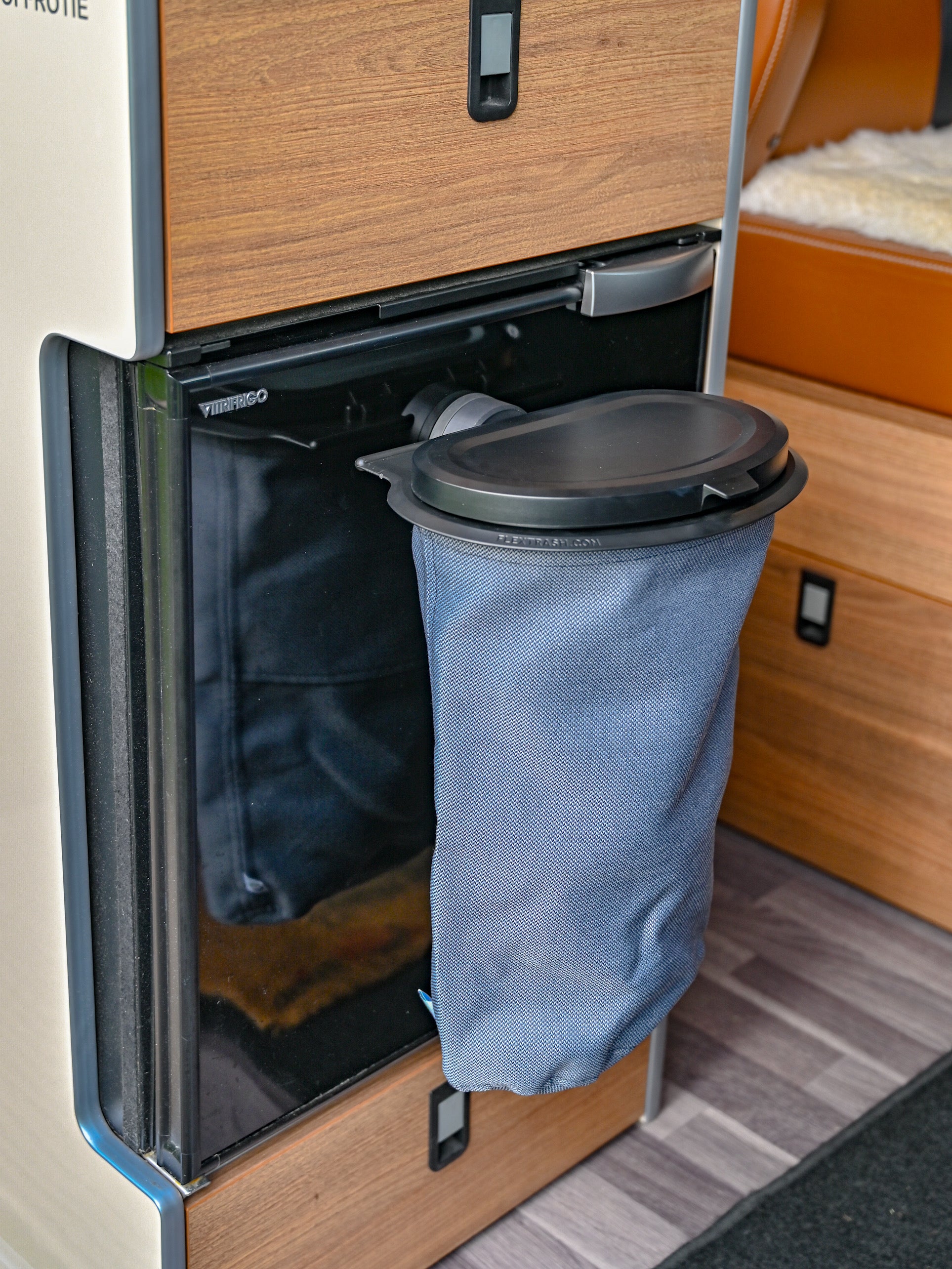The Flextrash Magnetic Holder – Offrotie 3D Printed – Portable for Vanlife