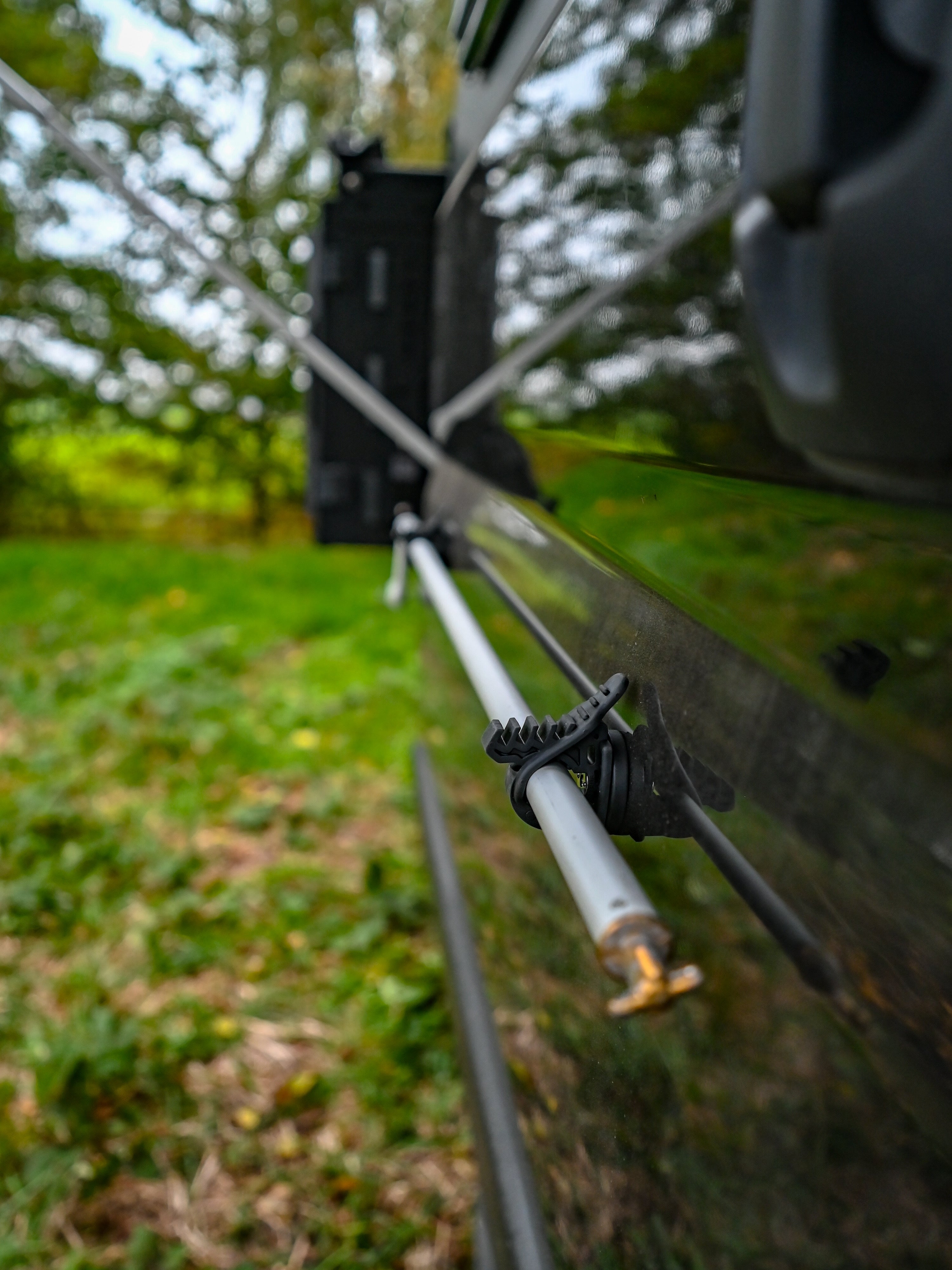 The Rubber Clamp Magnetic – Offrotie Magnet FITRUB Mounting Bracket – Vanlife and Overlander Organizer