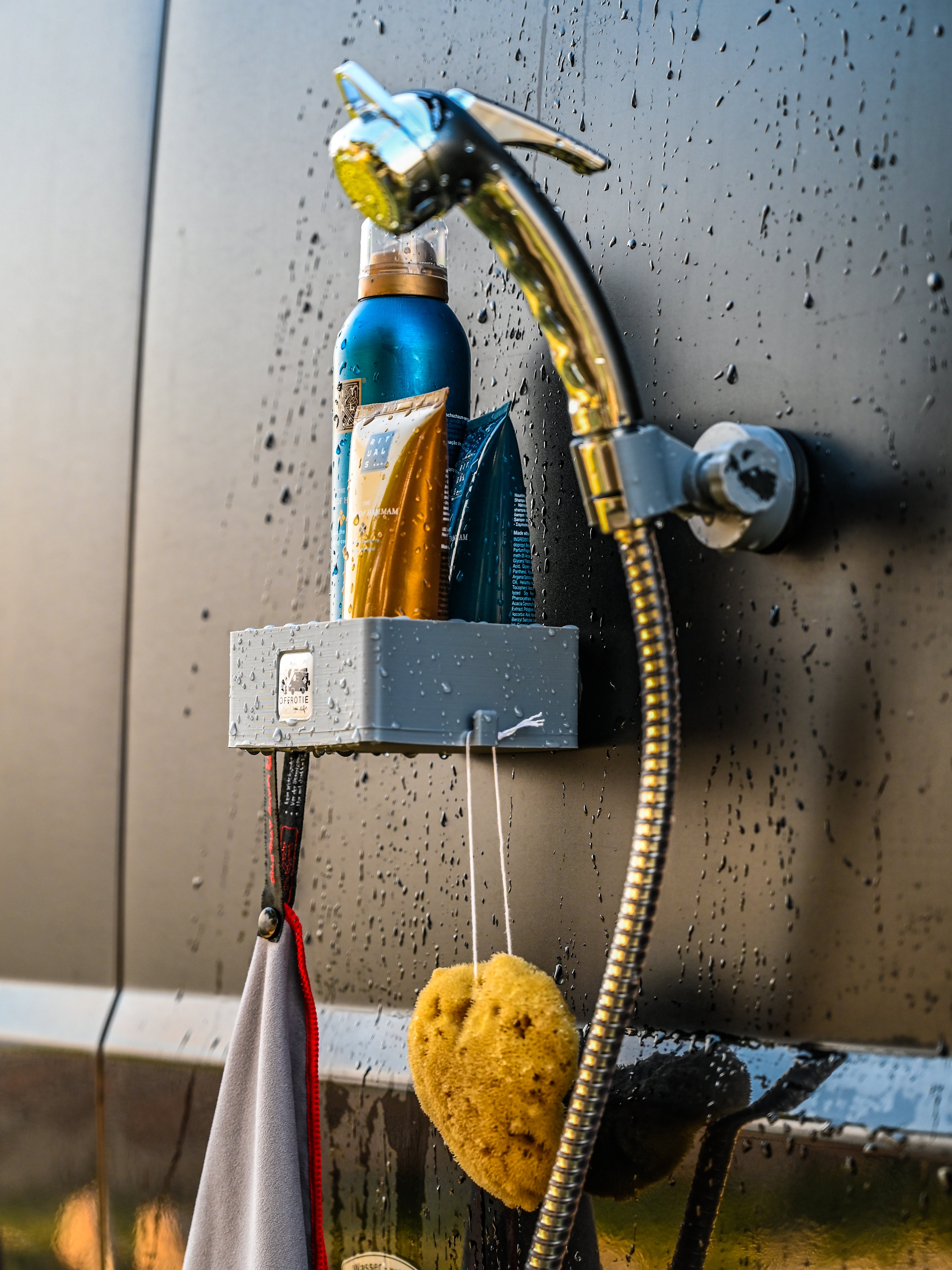 Kit supporto e cestino per doccia magnetico stampato in 3D Offrotie - Portatile per Vanlife