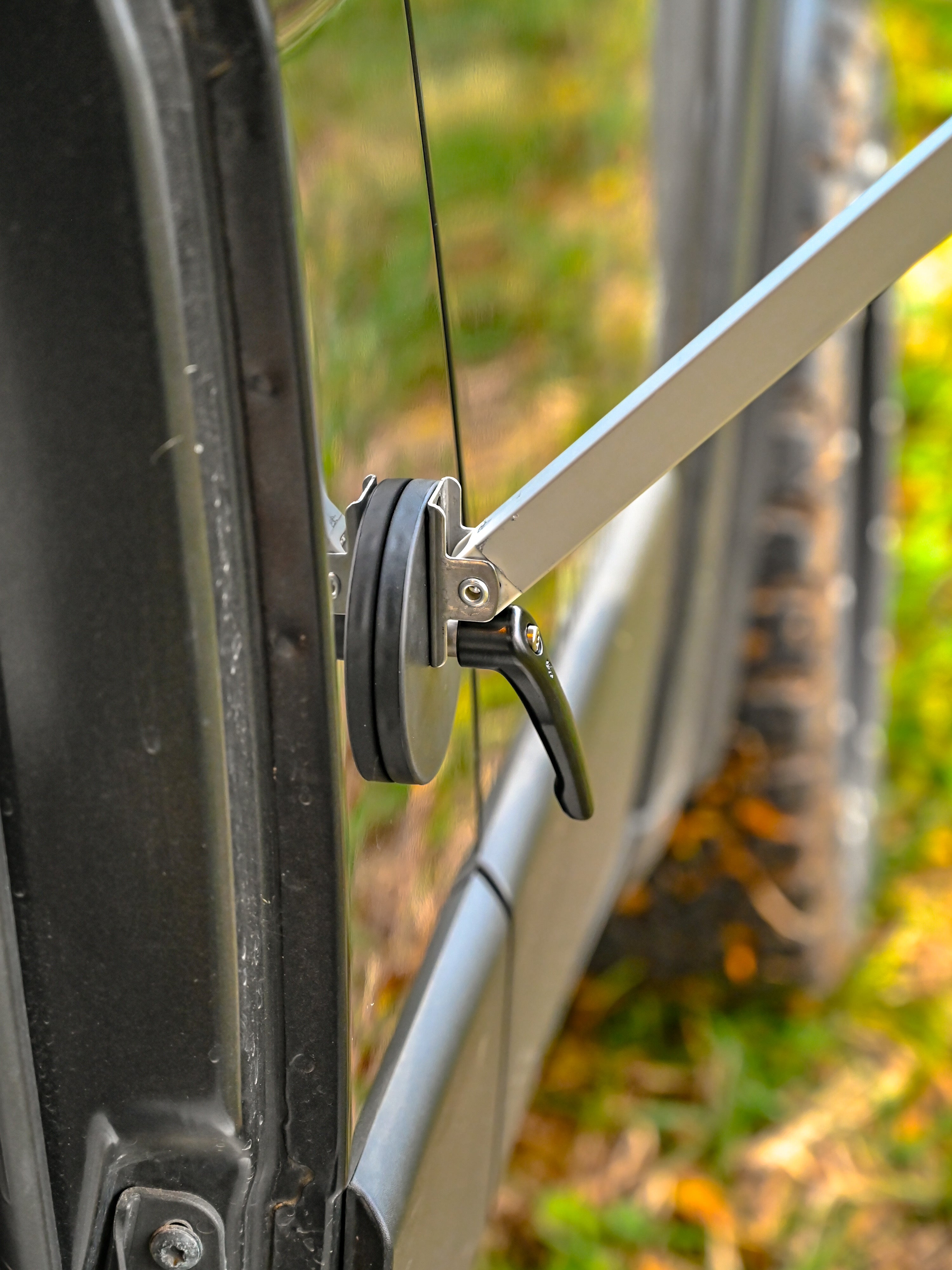 The Awning Legs Magnetic Holder – Offrotie – For all Van Awnings