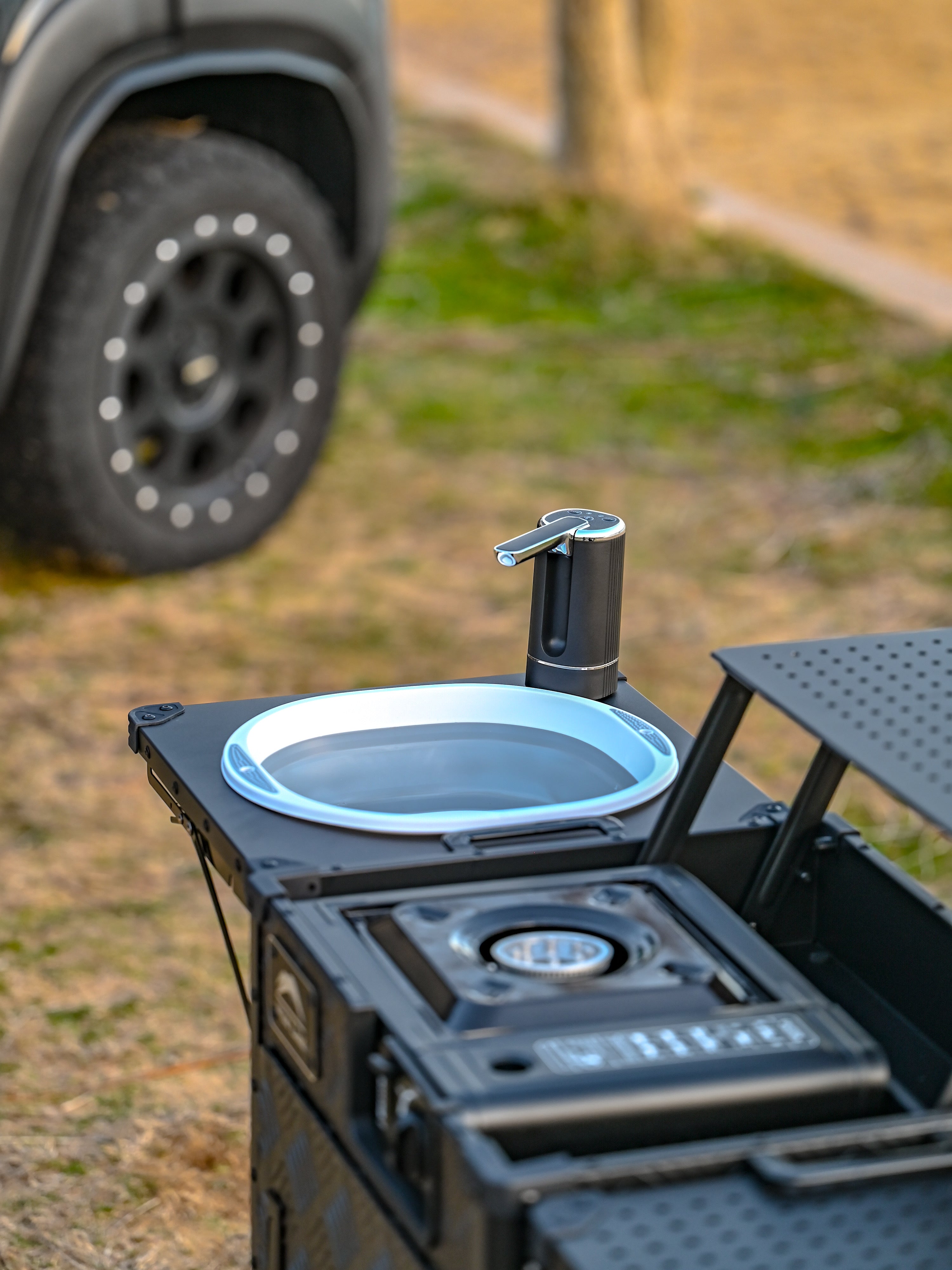 The Kitchen Cube - Offrotie Portable Outdoor Kitchen - Vanlife and Overlander