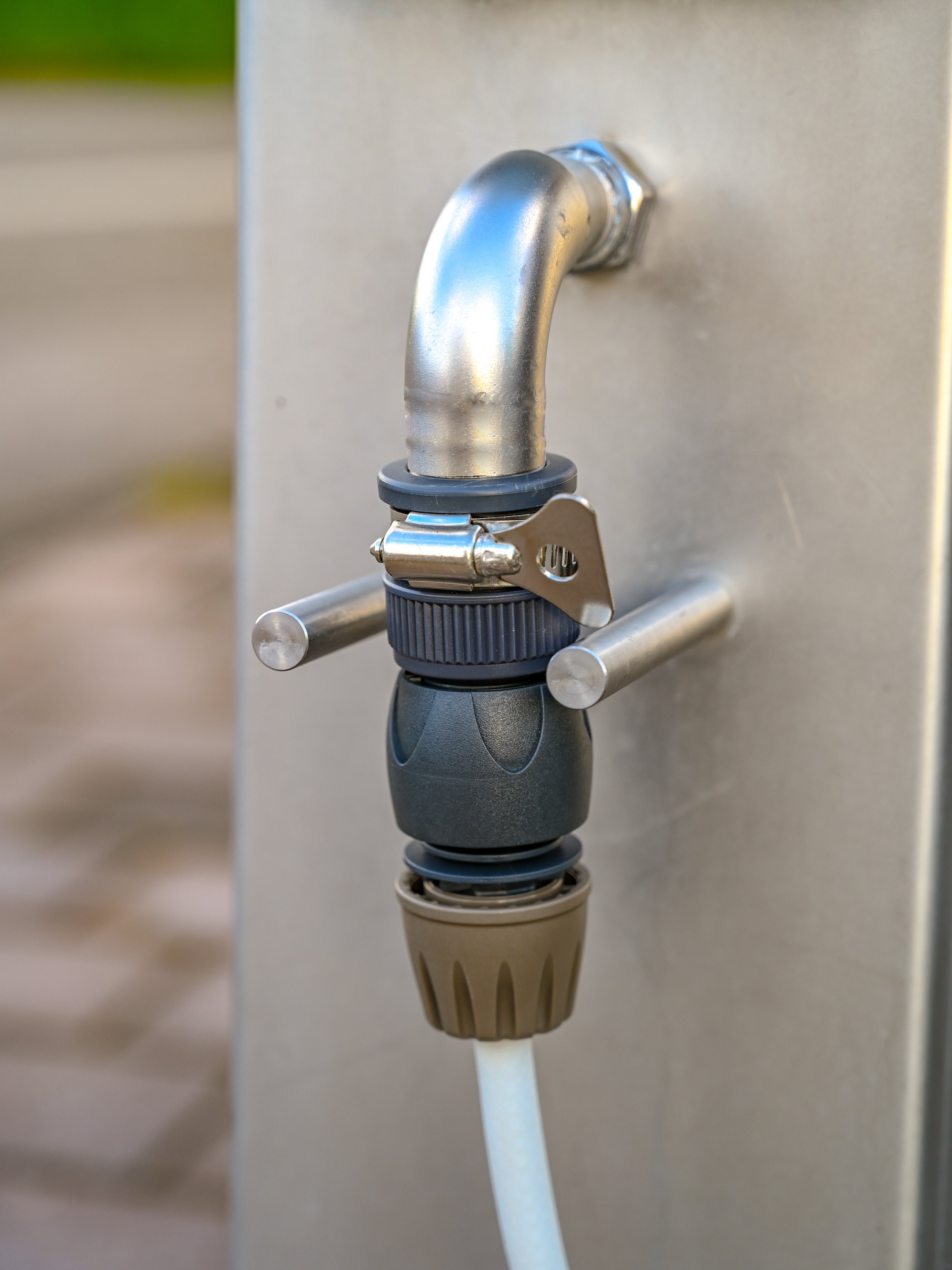 The Water Thief Connector - Universal Tap Adapter