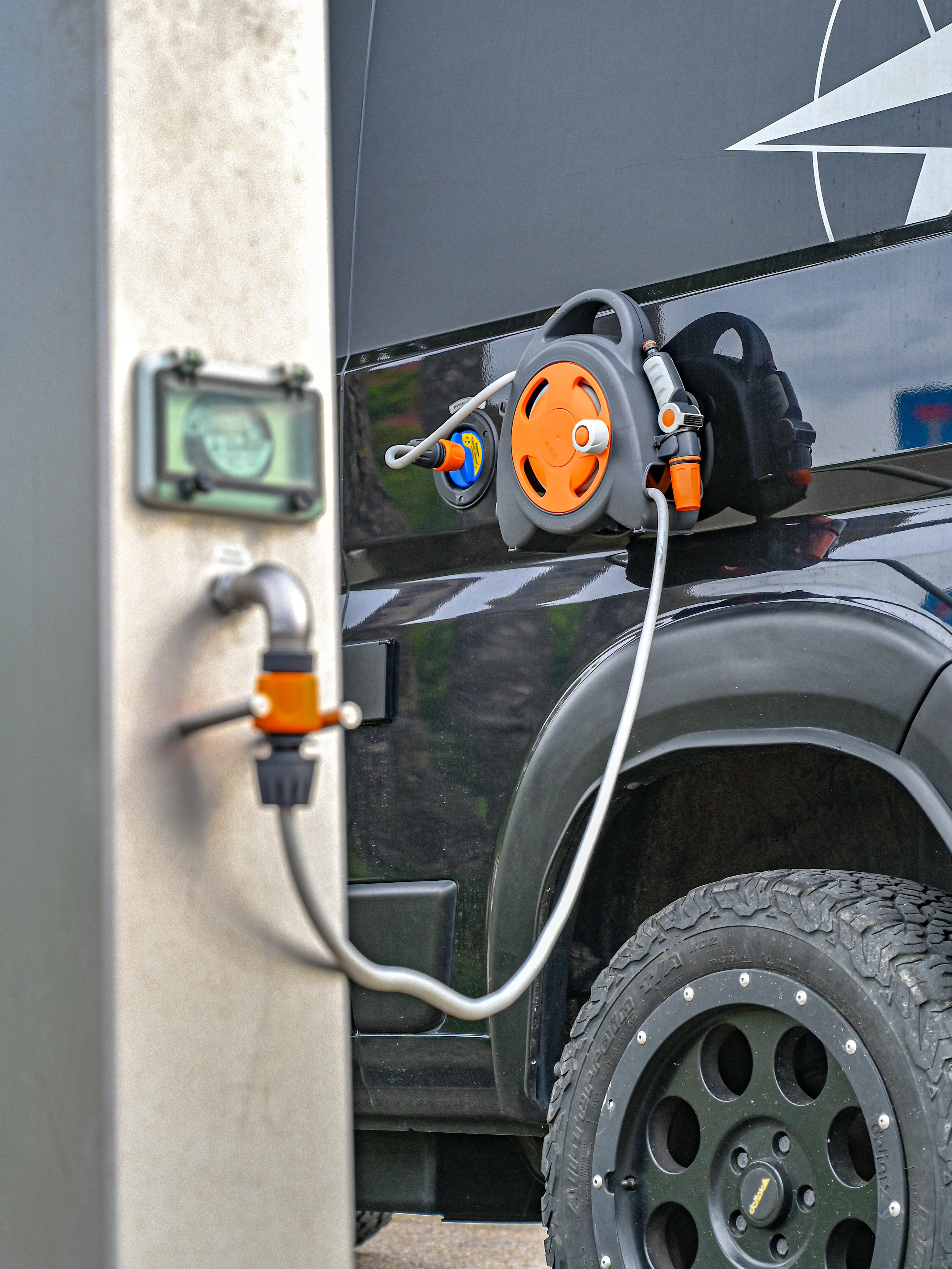 Die Mini-Schlauchtasche - Magnetische Schlauchtrommel - Offrotie - Tragbar für Vanlife