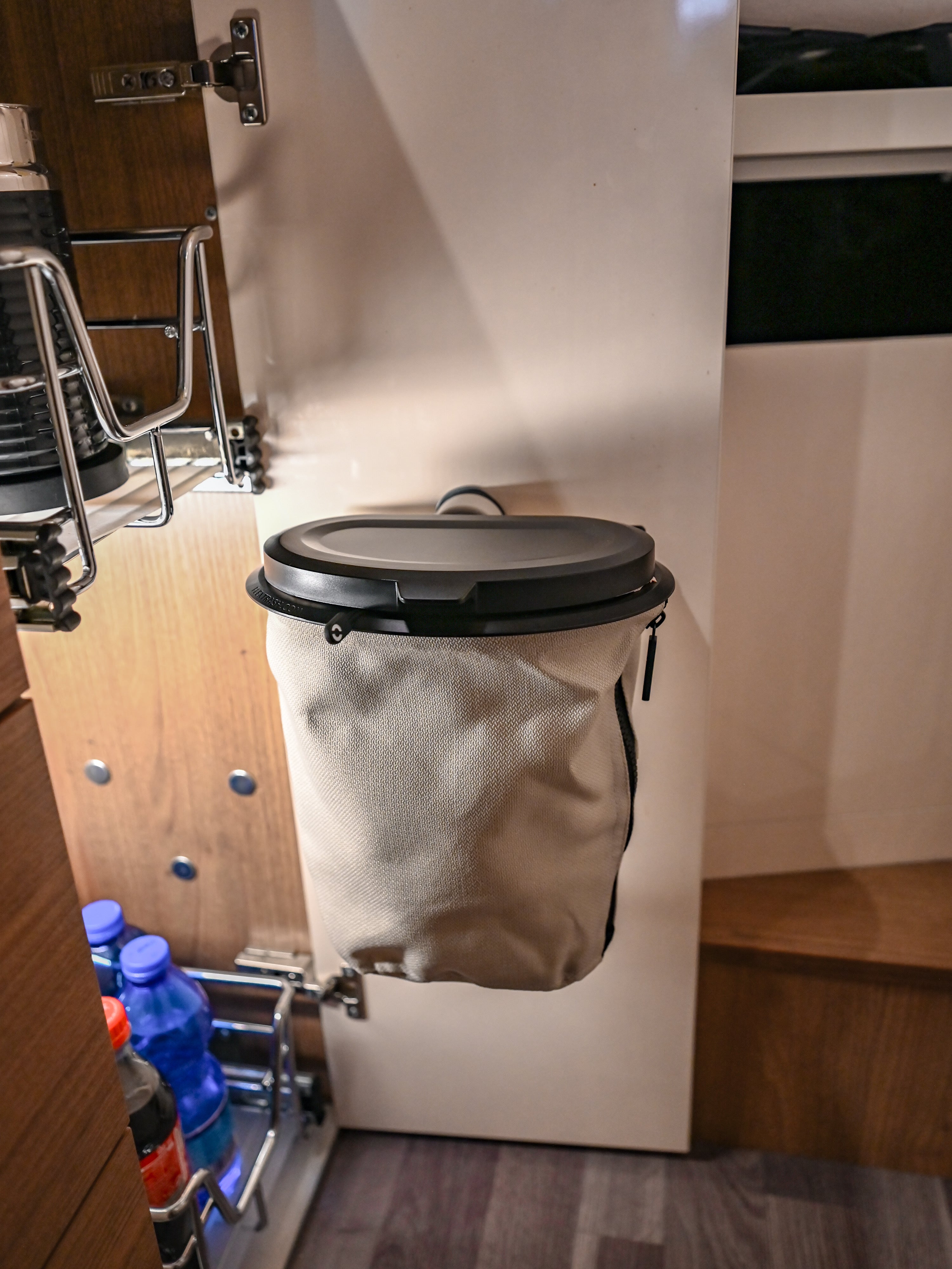 The Flextrash Magnetic Holder – Offrotie 3D Printed – Portable for Vanlife