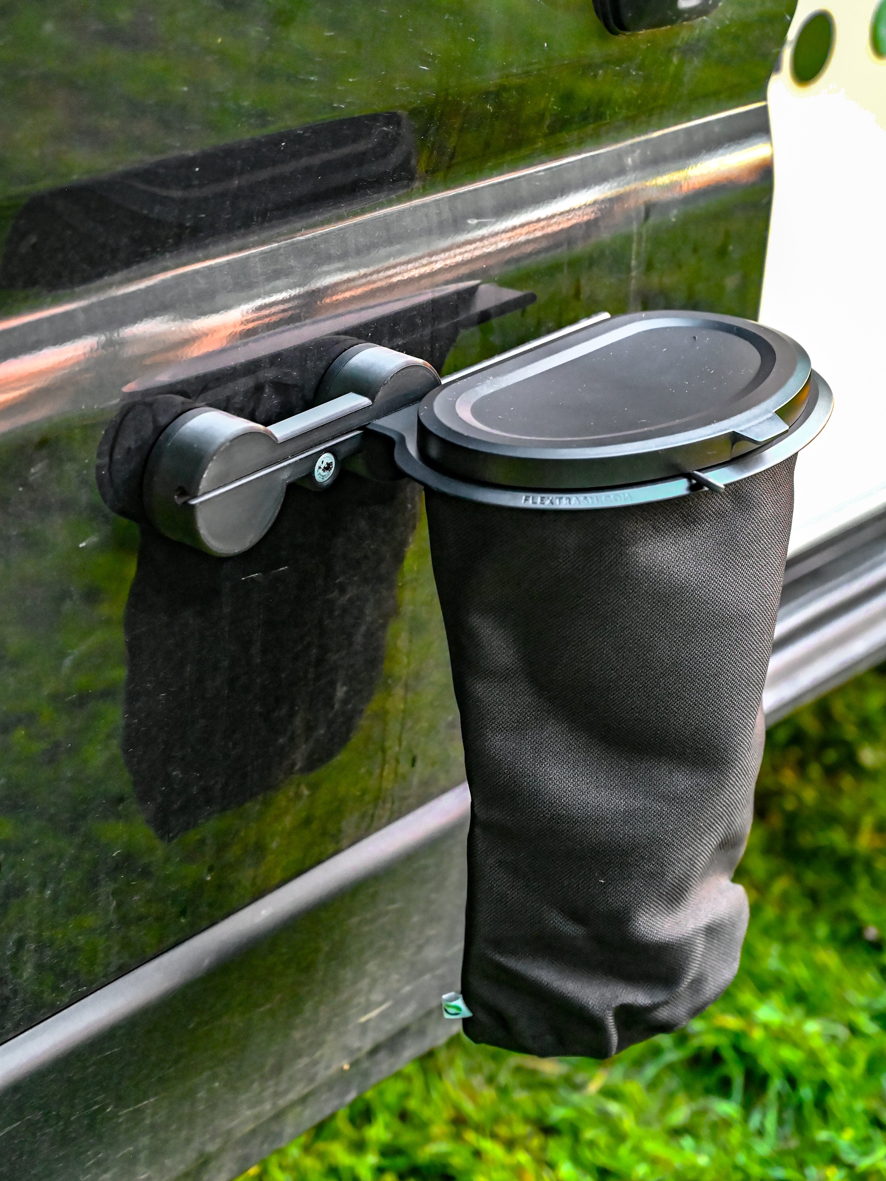 The Flextrash Magnetic Holder – Offrotie 3D Printed – Portable for Vanlife