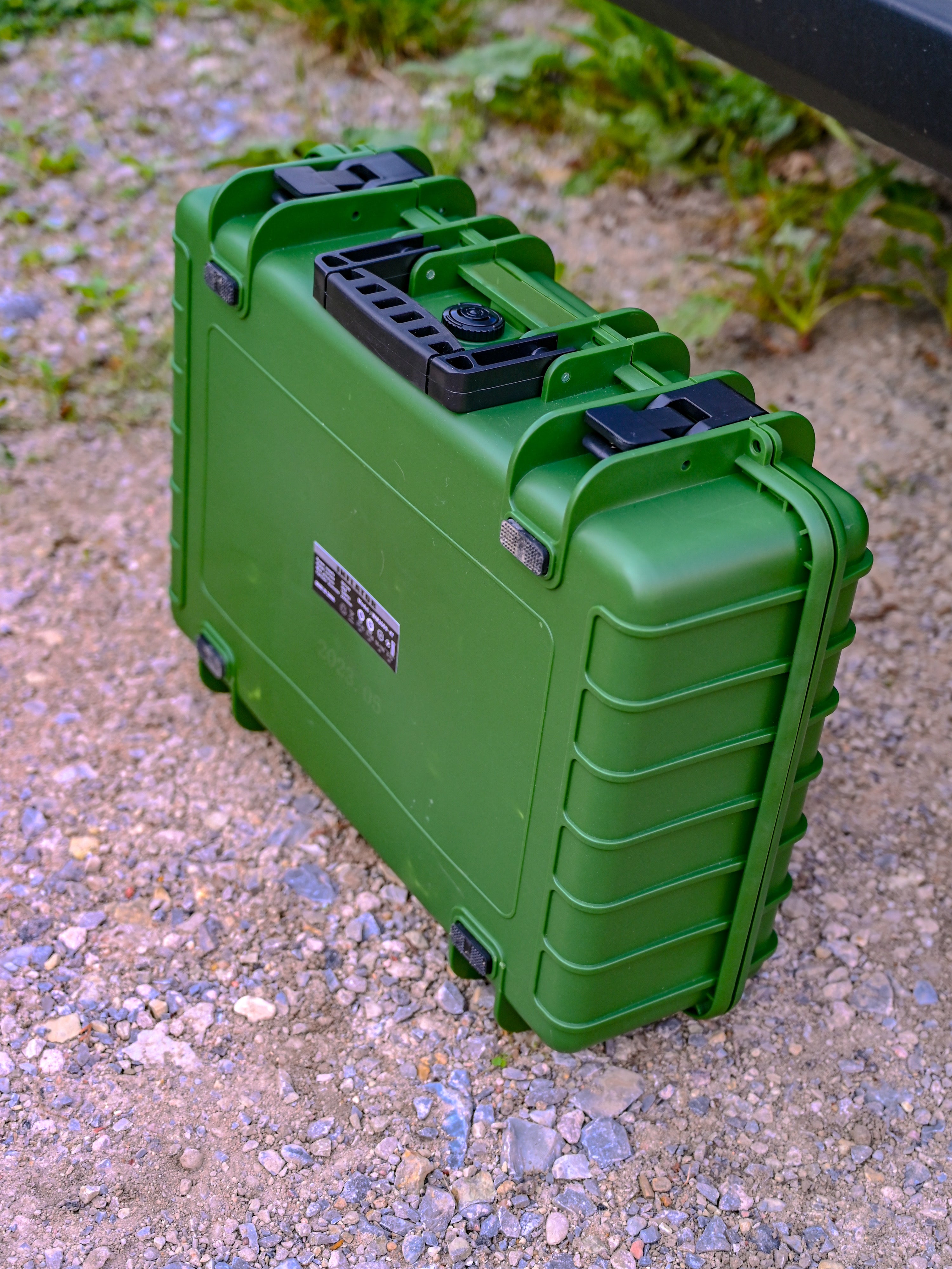 The Air Compressor Hard Case - Offrotie Portable Compressor - 300 LPM Dual Cylinder 12V