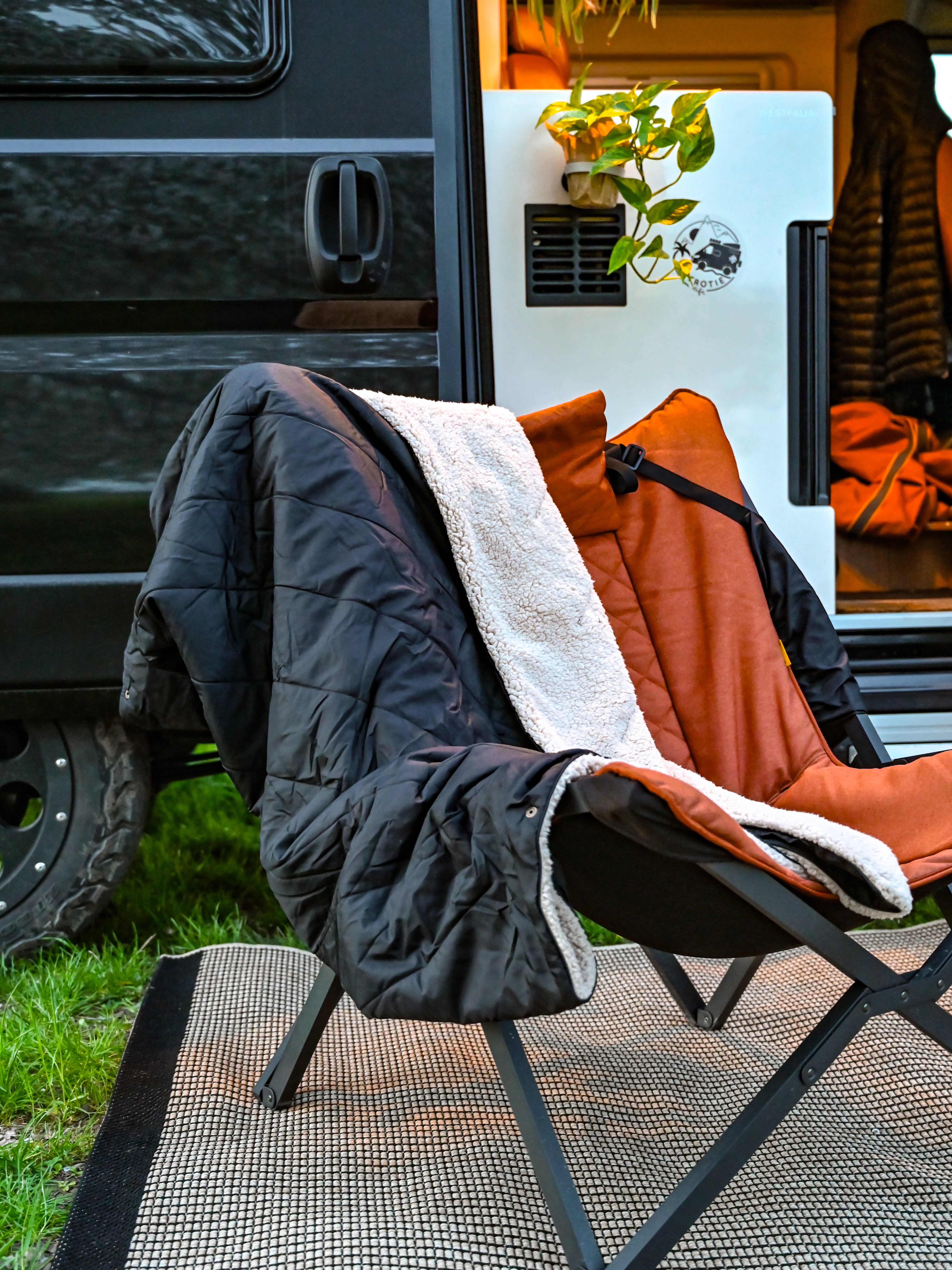 The Blanket - Coperta calda e coccolosa Offrotie - Morbida e sostenibile per la vita in van