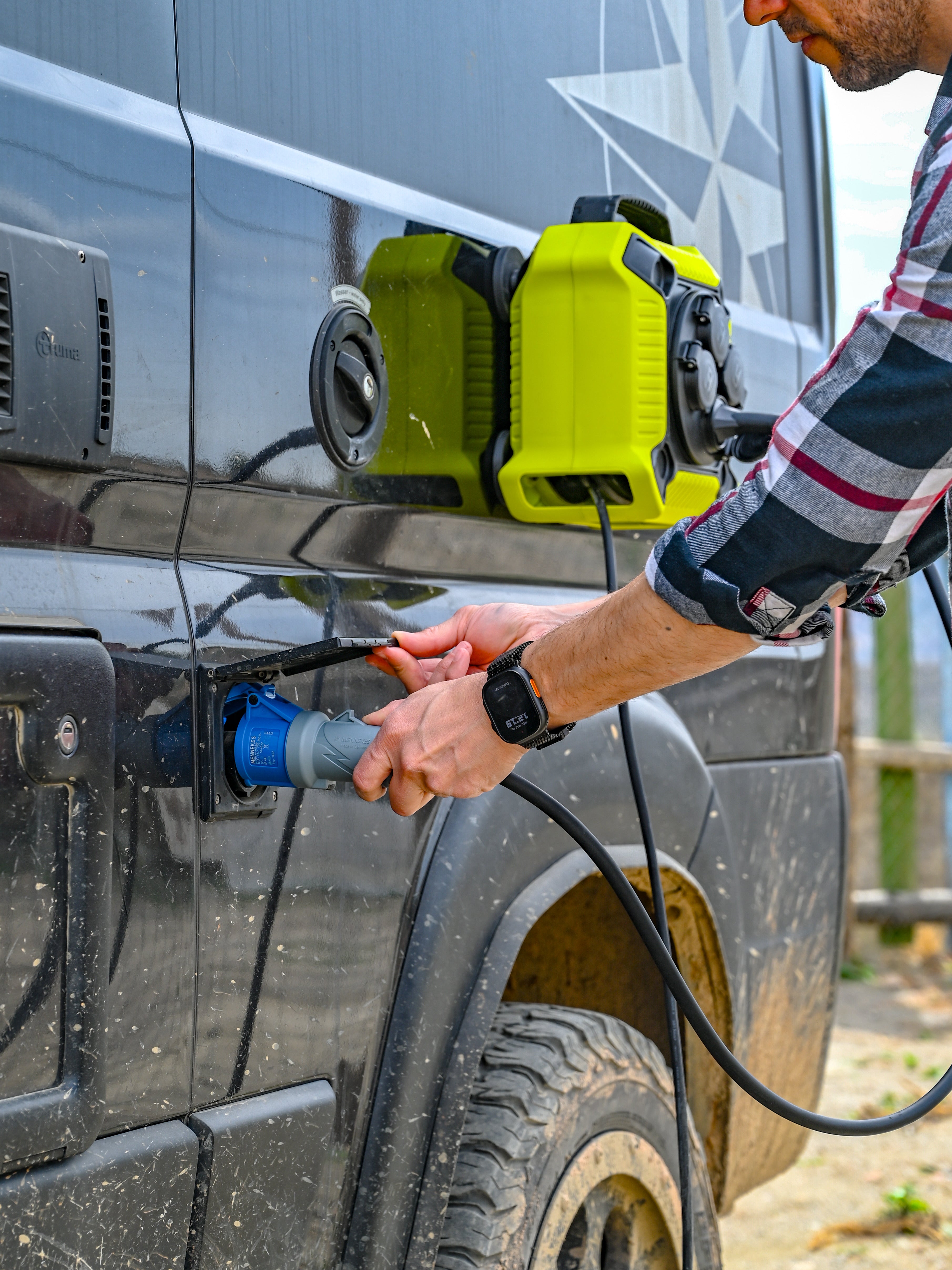 La Mini Bolsa para Cables - Carrete Magnético de Cable - Offrotie - Portátil para Vanlife