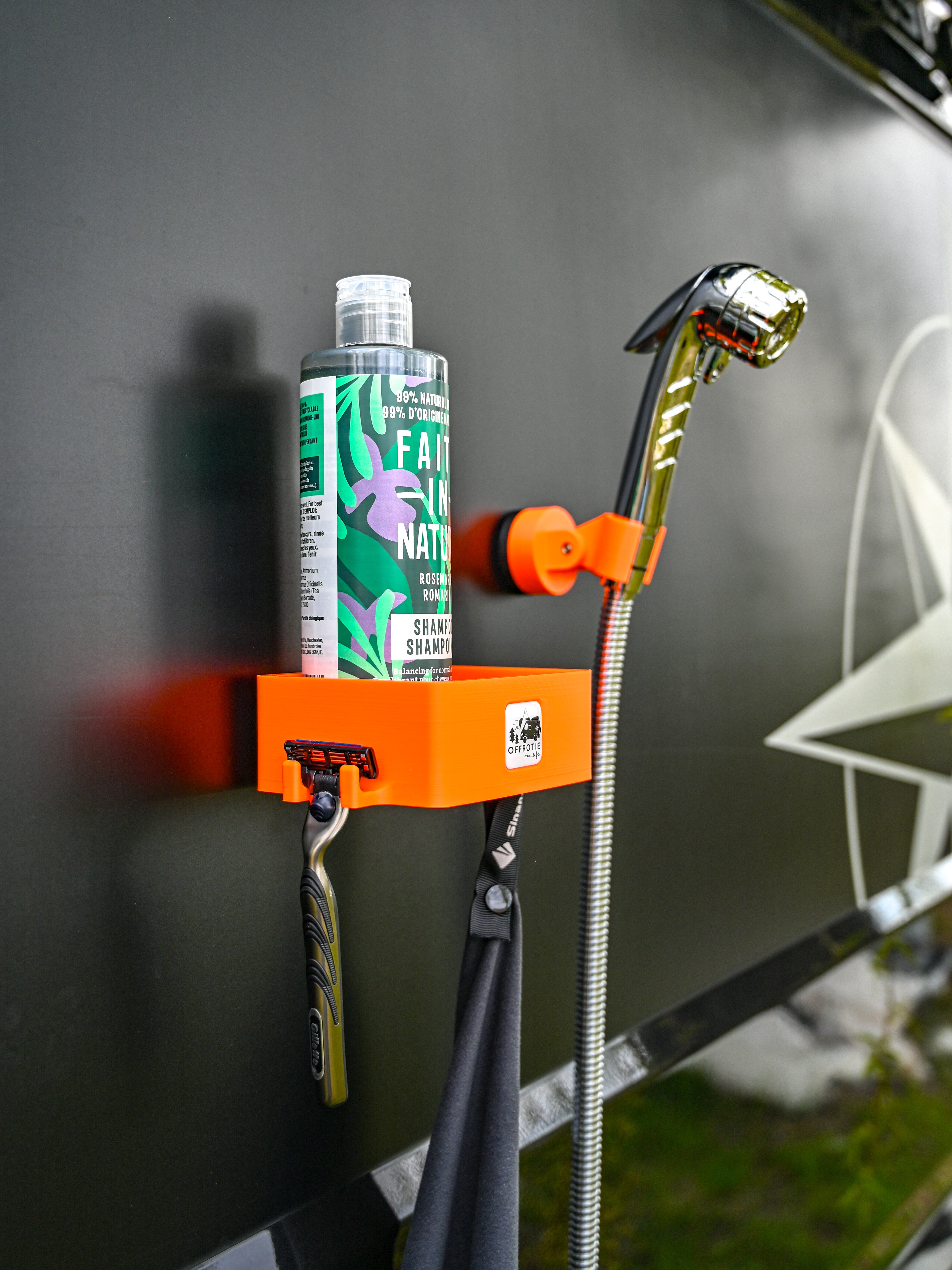 Kit supporto e cestino per doccia magnetico stampato in 3D Offrotie - Portatile per Vanlife