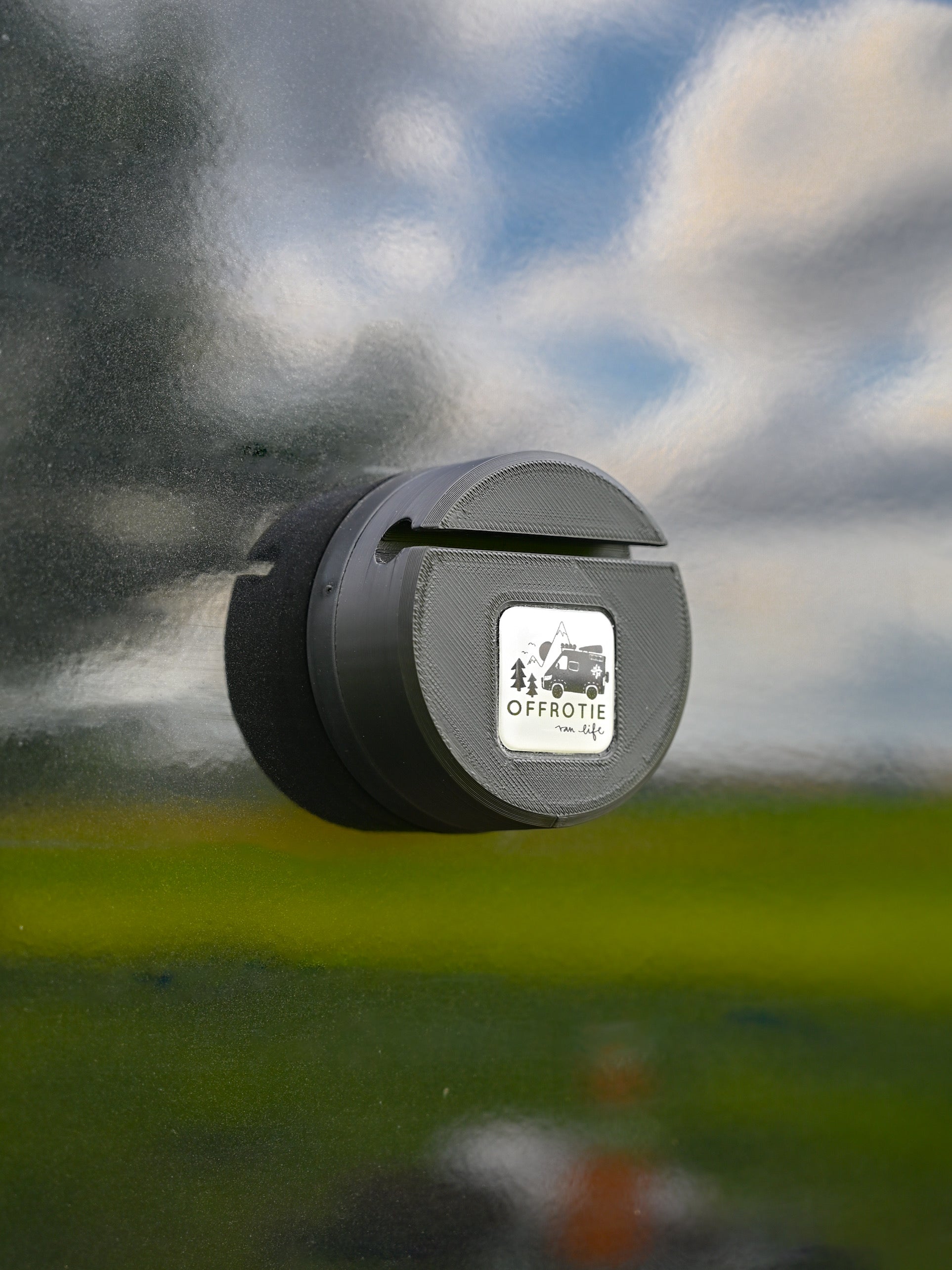 The Flextrash Magnetic Holder – Offrotie 3D Printed – Portable for Vanlife