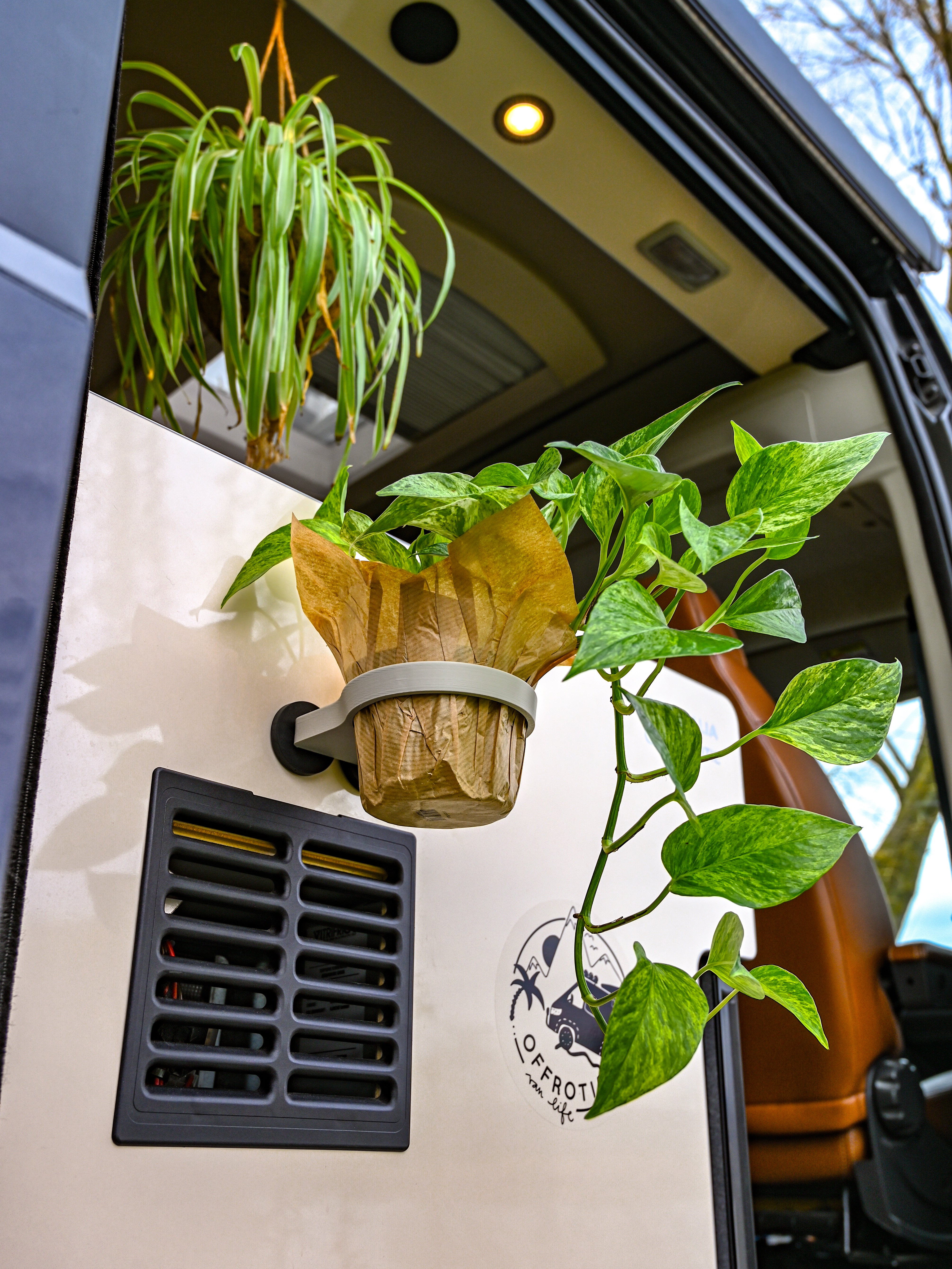 The Ring – Magnetic Plant Holder ø100mm – Offrotie 3D Printed – Portable for Vanlife