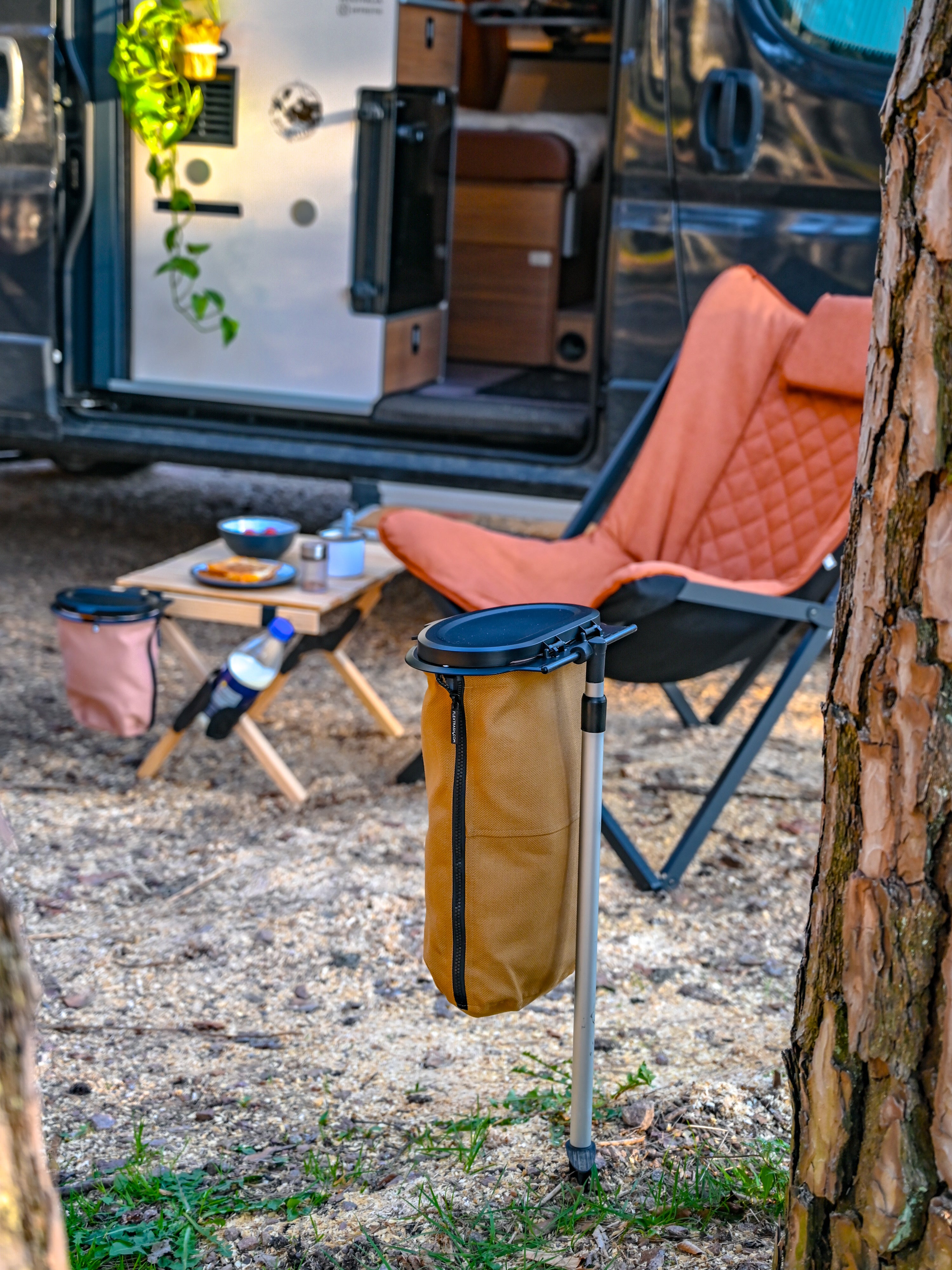 The Flextrash Magnetic Holder – Offrotie 3D Printed – Portable for Vanlife