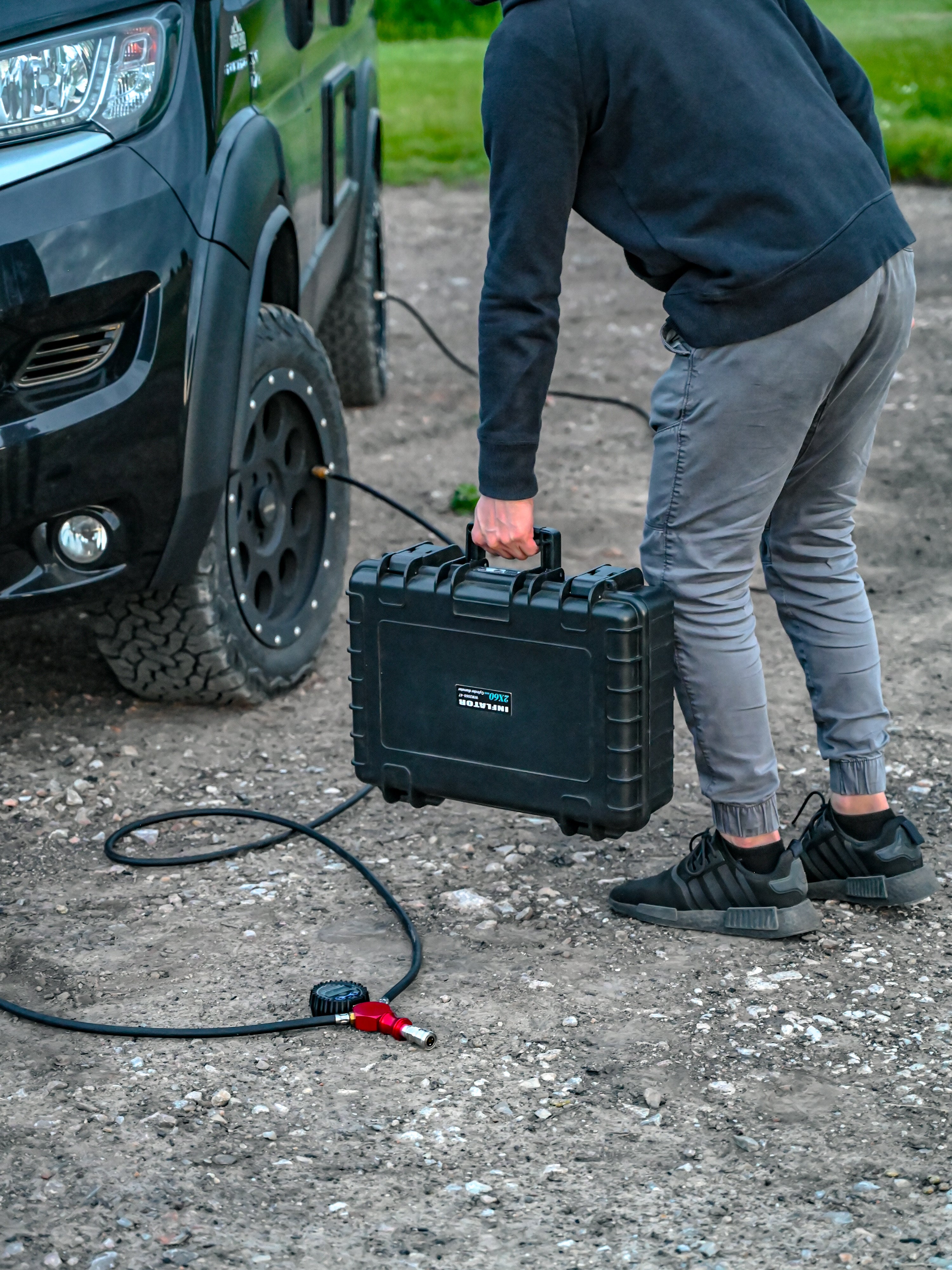 The Air Compressor Hard Case - Offrotie Portable Compressor - 300 LPM Dual Cylinder 12V