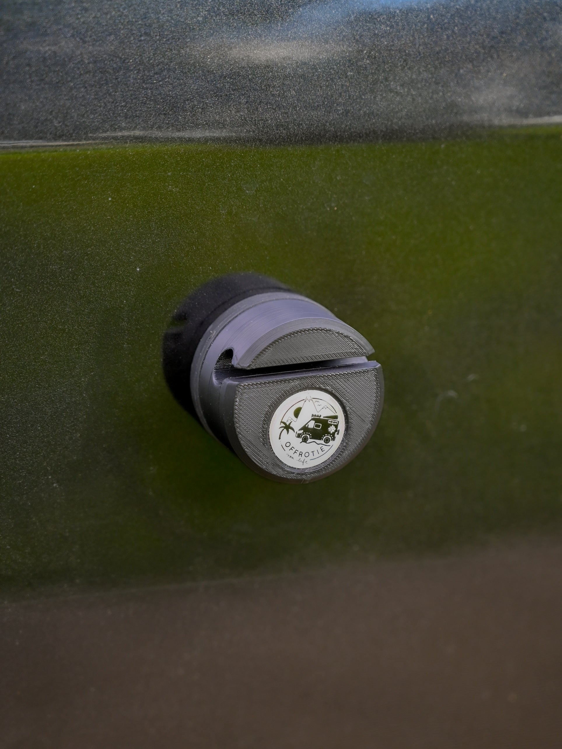 The Flextrash Magnetic Holder – Offrotie 3D Printed – Portable for Vanlife
