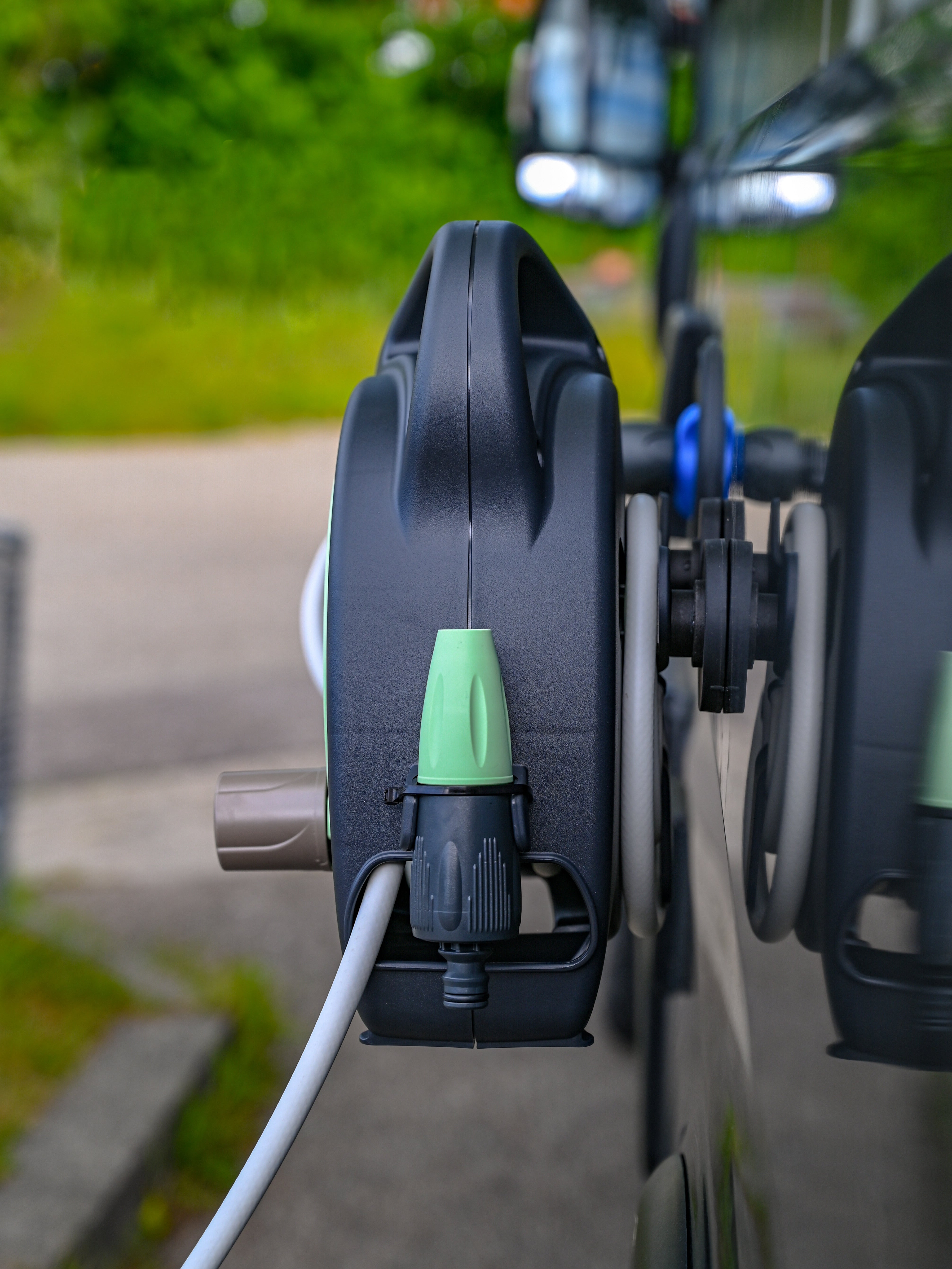 The Mini Hose Bag - Magnetic Hose Reel - Offrotie - 70% Recycled Plastic