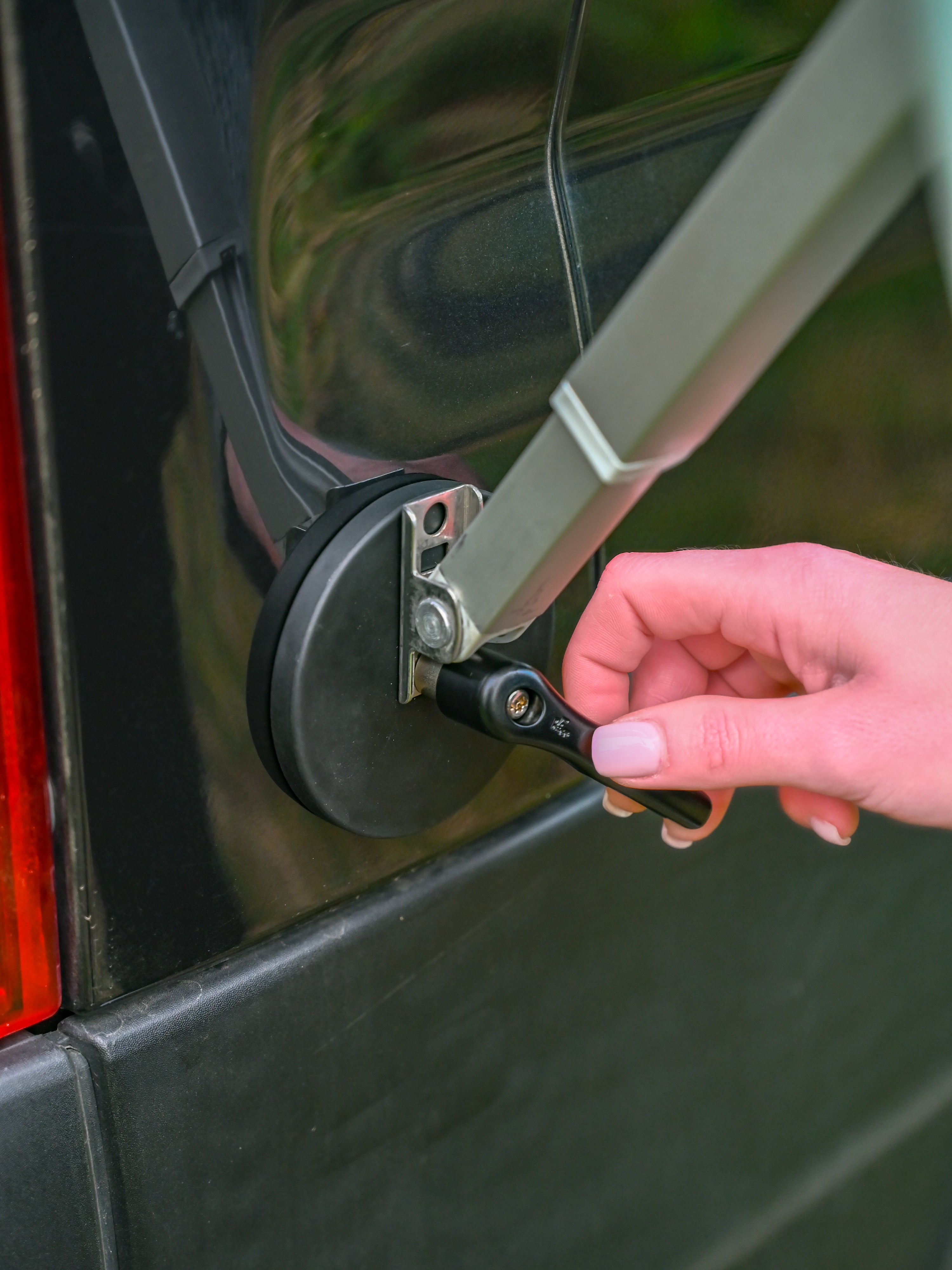 The Awning Legs Magnetic Holder – Offrotie – For all Van Awnings