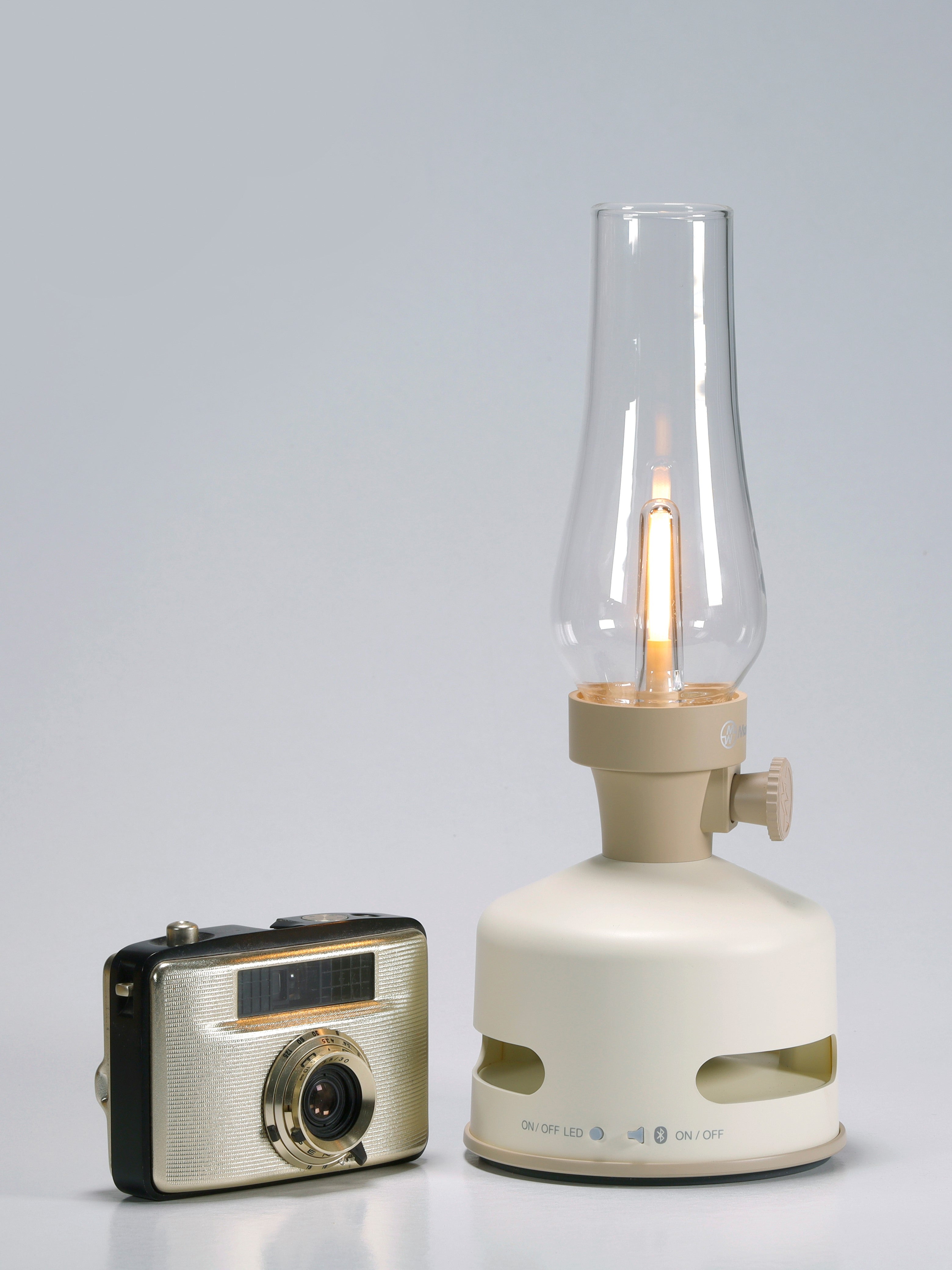 Lanterna LED con altoparlante - Alimentata a batteria - Portatile per Vanlife