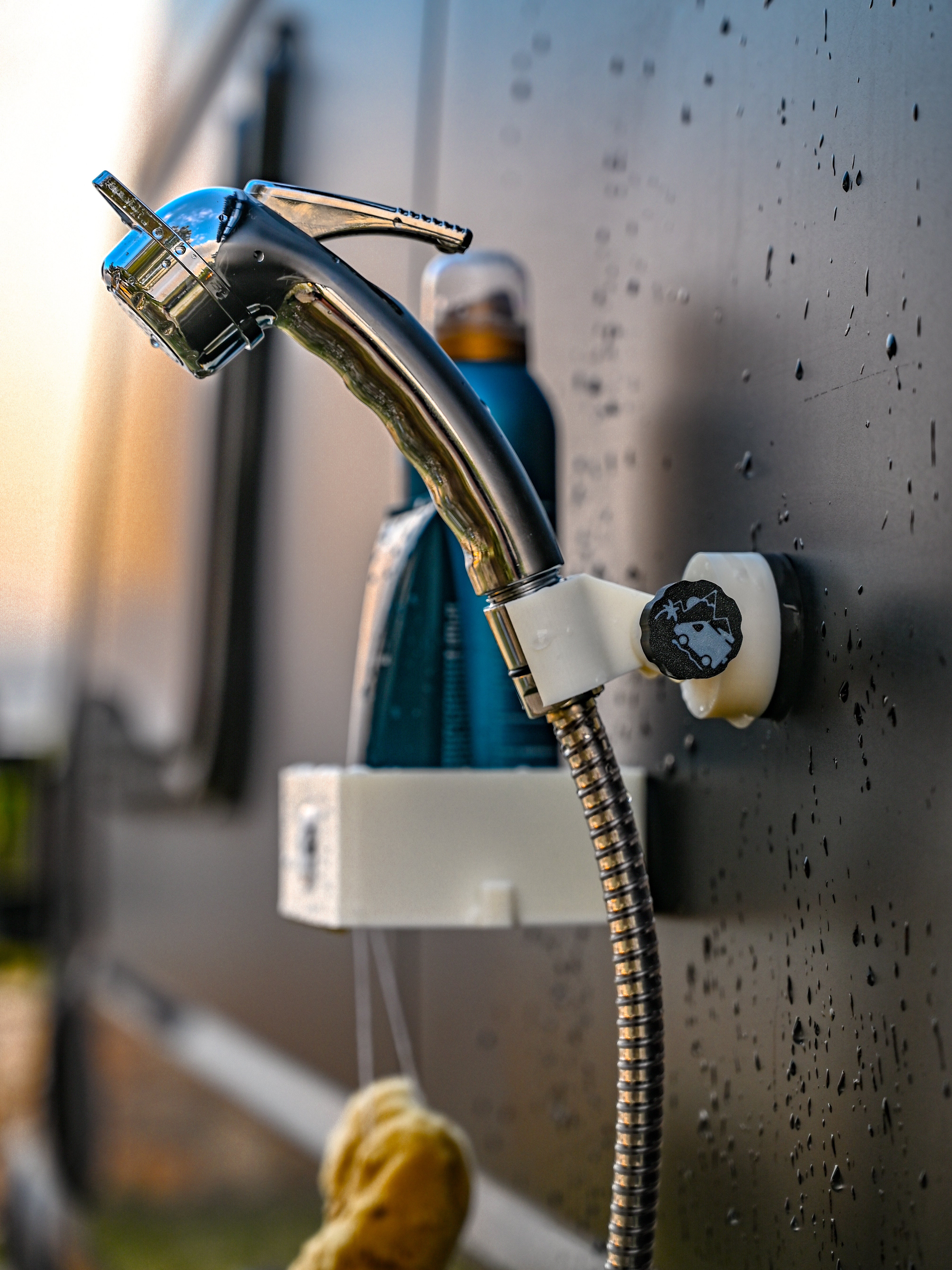The Shower Holder Magnetic - Offrotie 3D Printed - Portable for Vanlife