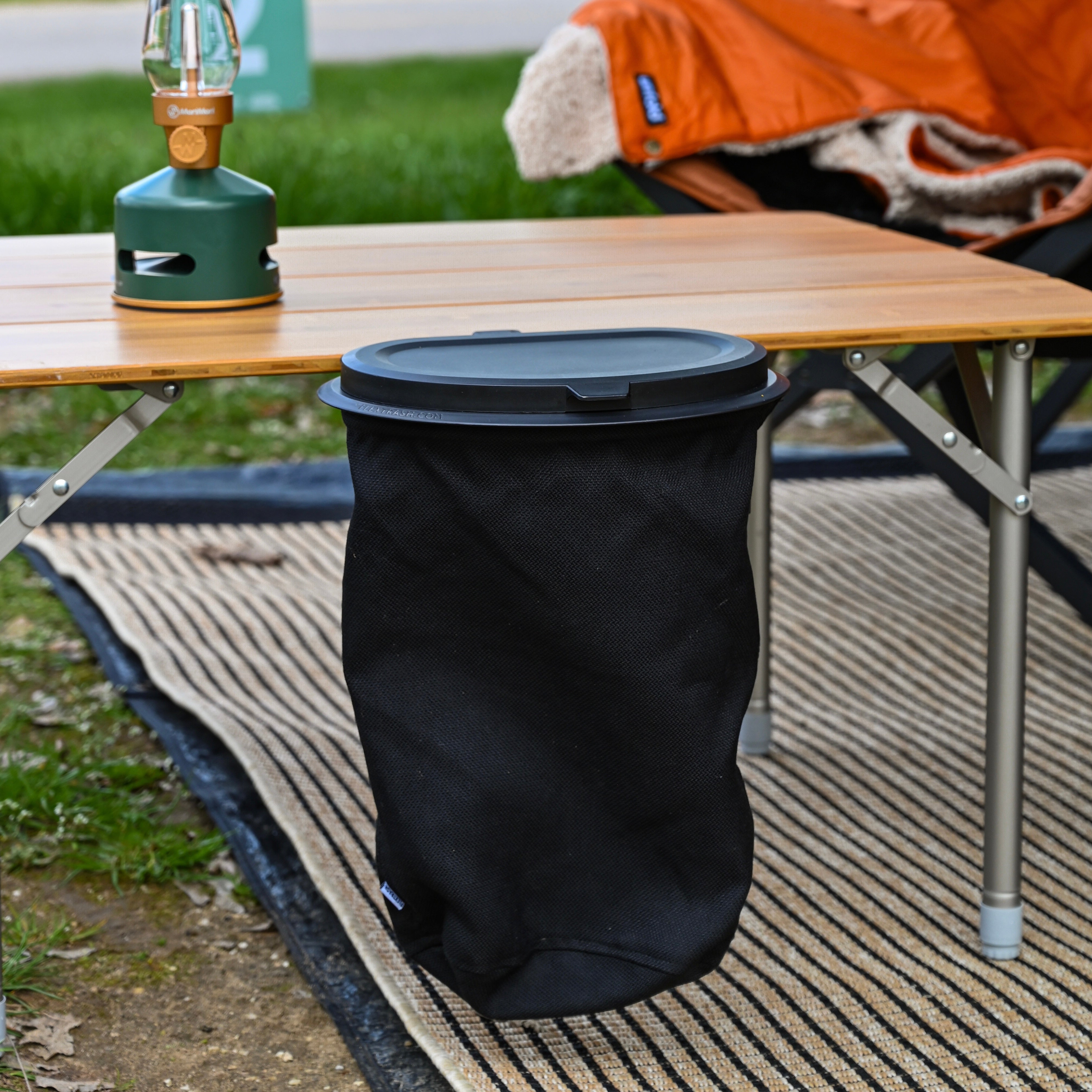 The Flextrash Waste Bin - Large 9 liters - Portable for Vanlife