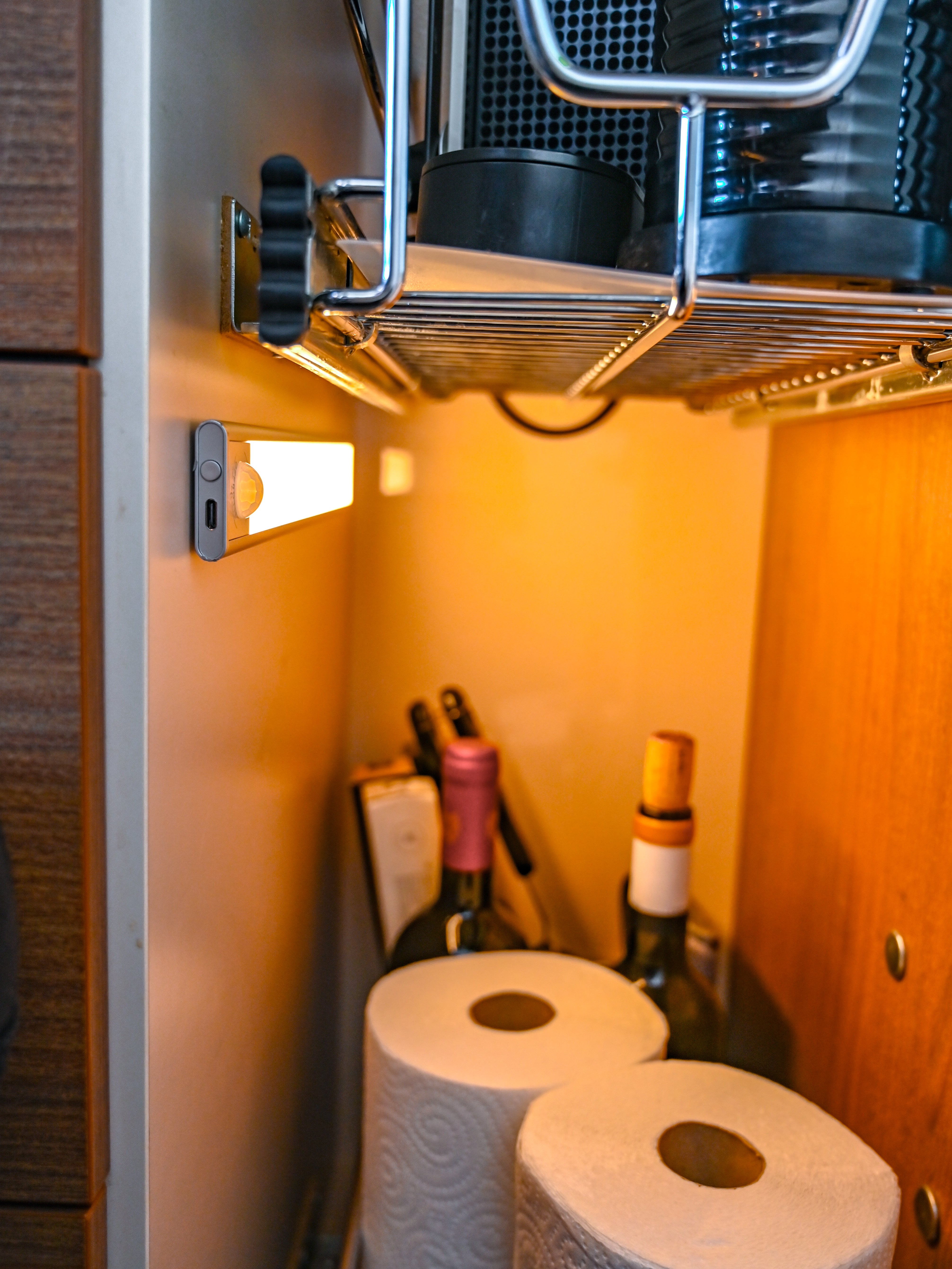 Striscia LED Magnetica - Lampada Offrotie per Mobili Cucina Bagno - 3 Misure | Sensore di Movimento | 3 Temperature Colore