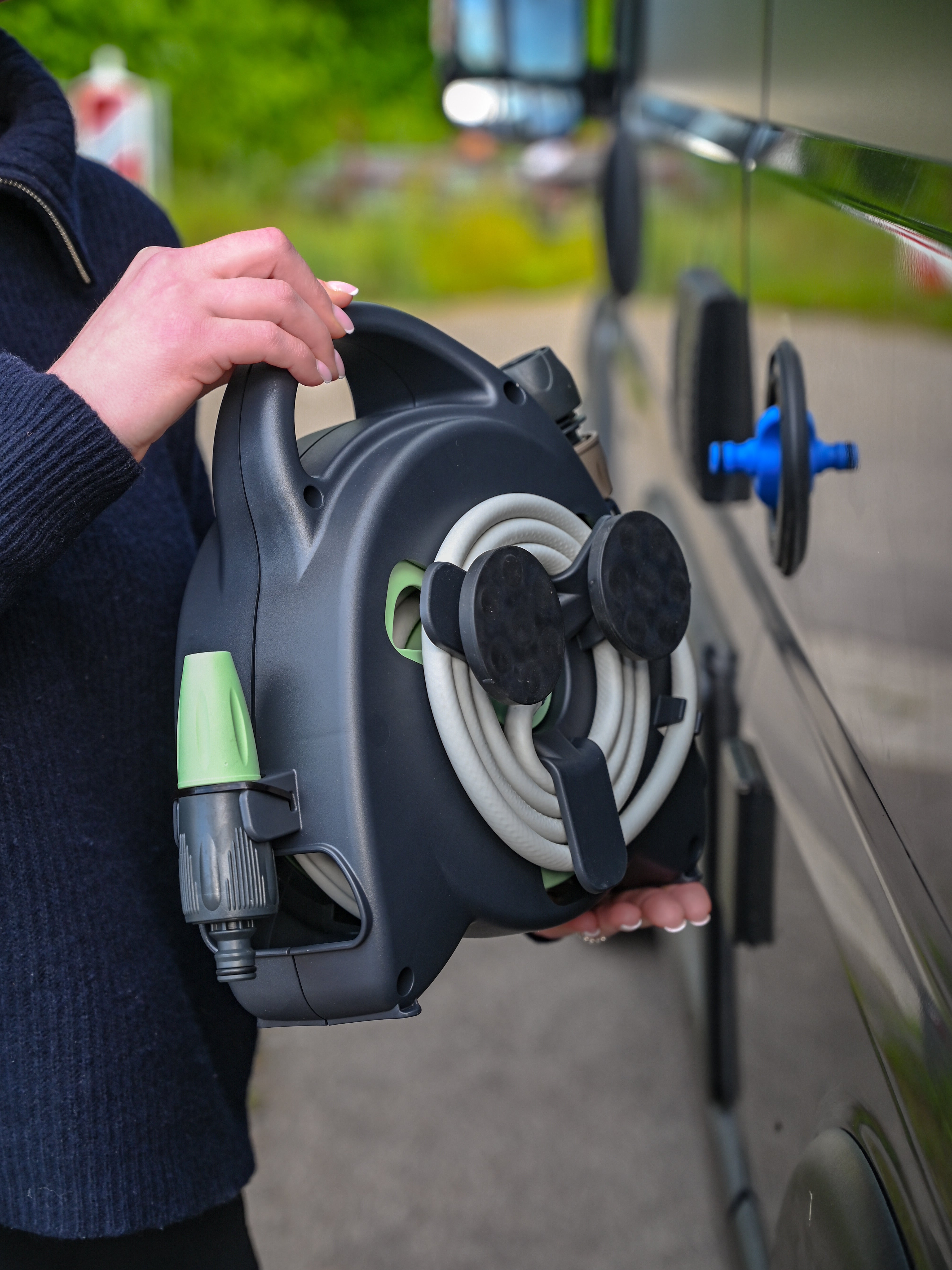 The Mini Hose Bag - Magnetic Hose Reel - Offrotie - 70% Recycled Plastic