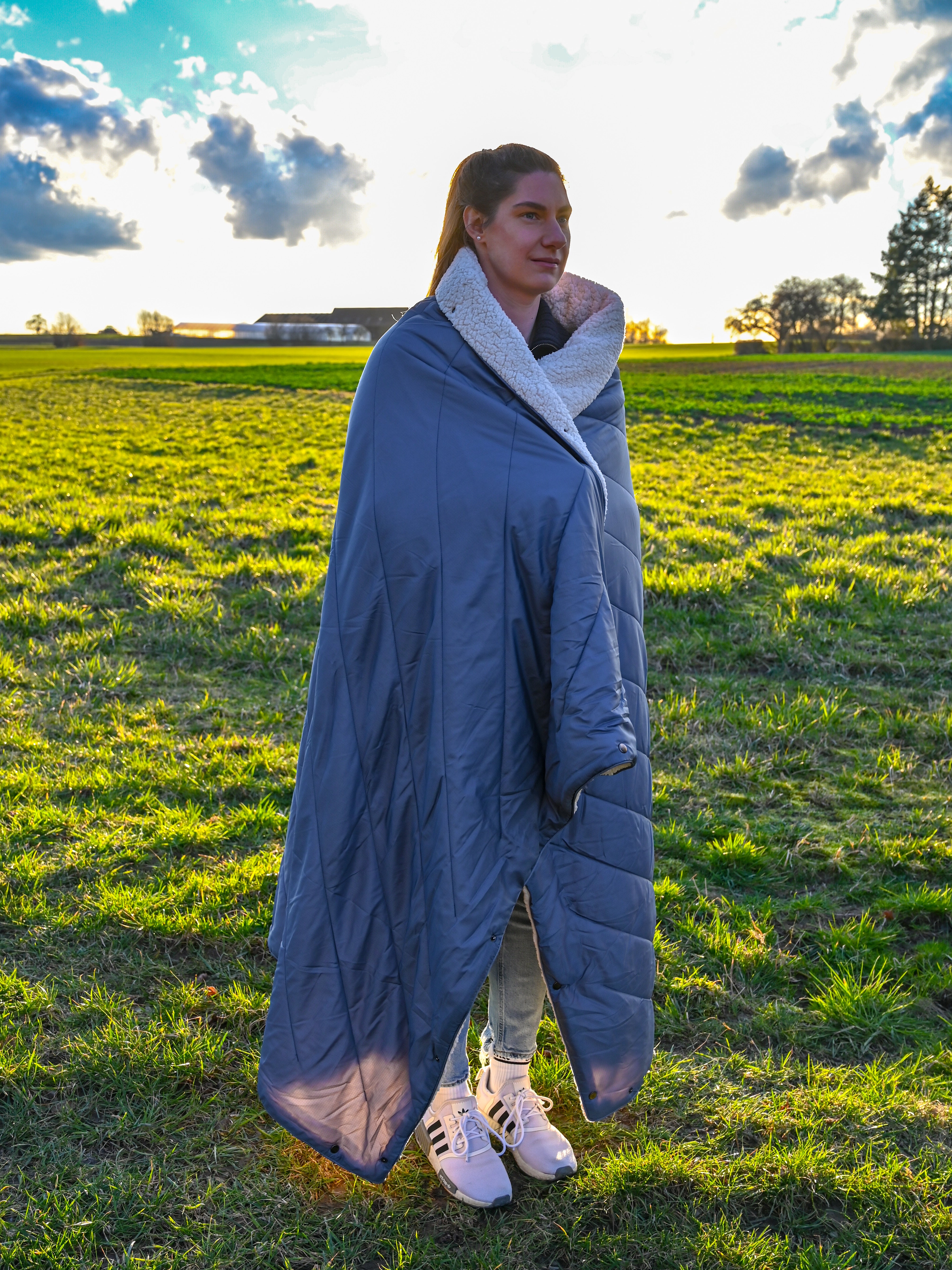 The Blanket - Cuddly and Warm - Soft and Sustainable - Offrotie