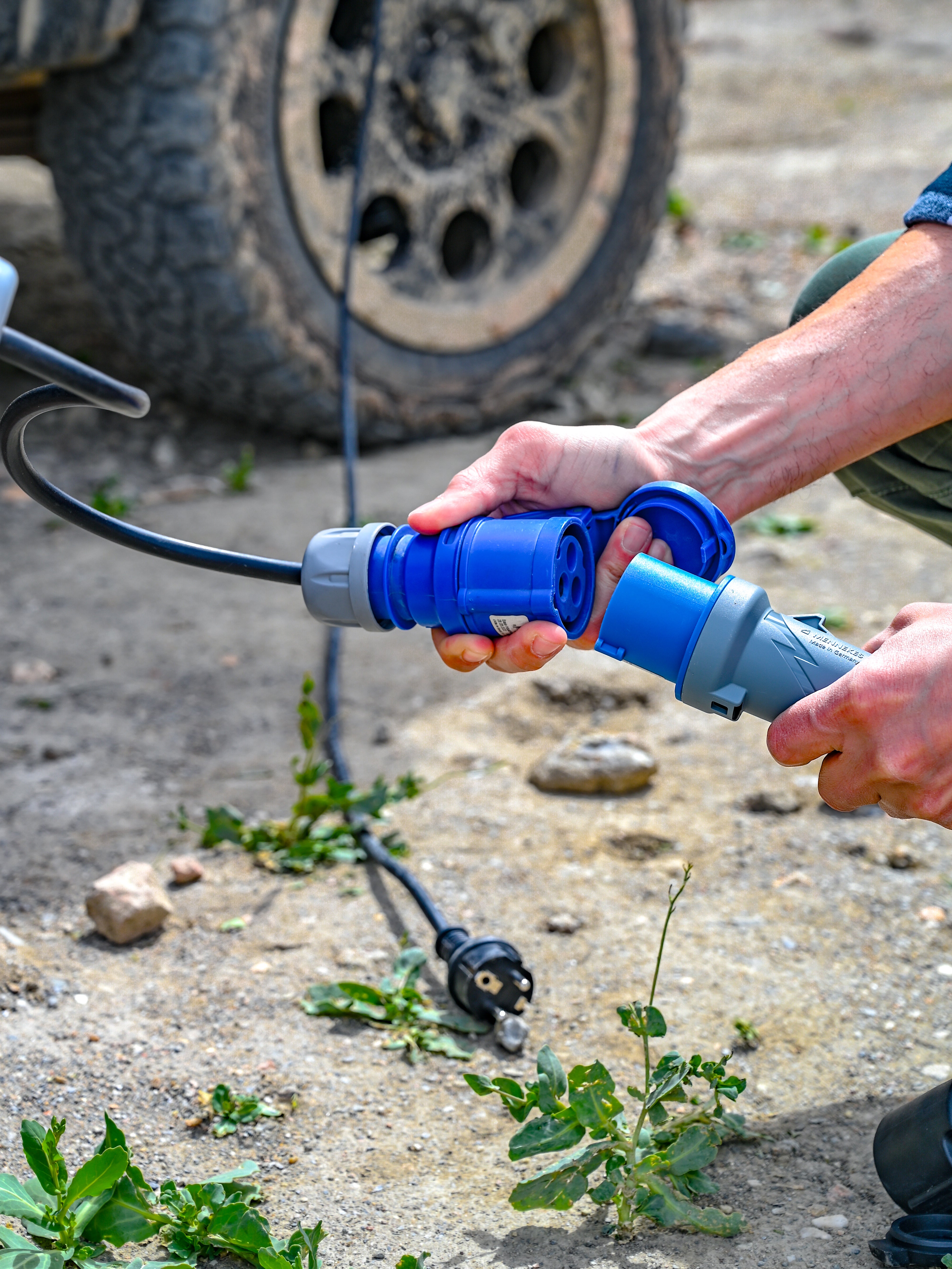 La Mini Bolsa para Cables - Carrete Magnético de Cable - Offrotie - Portátil para Vanlife
