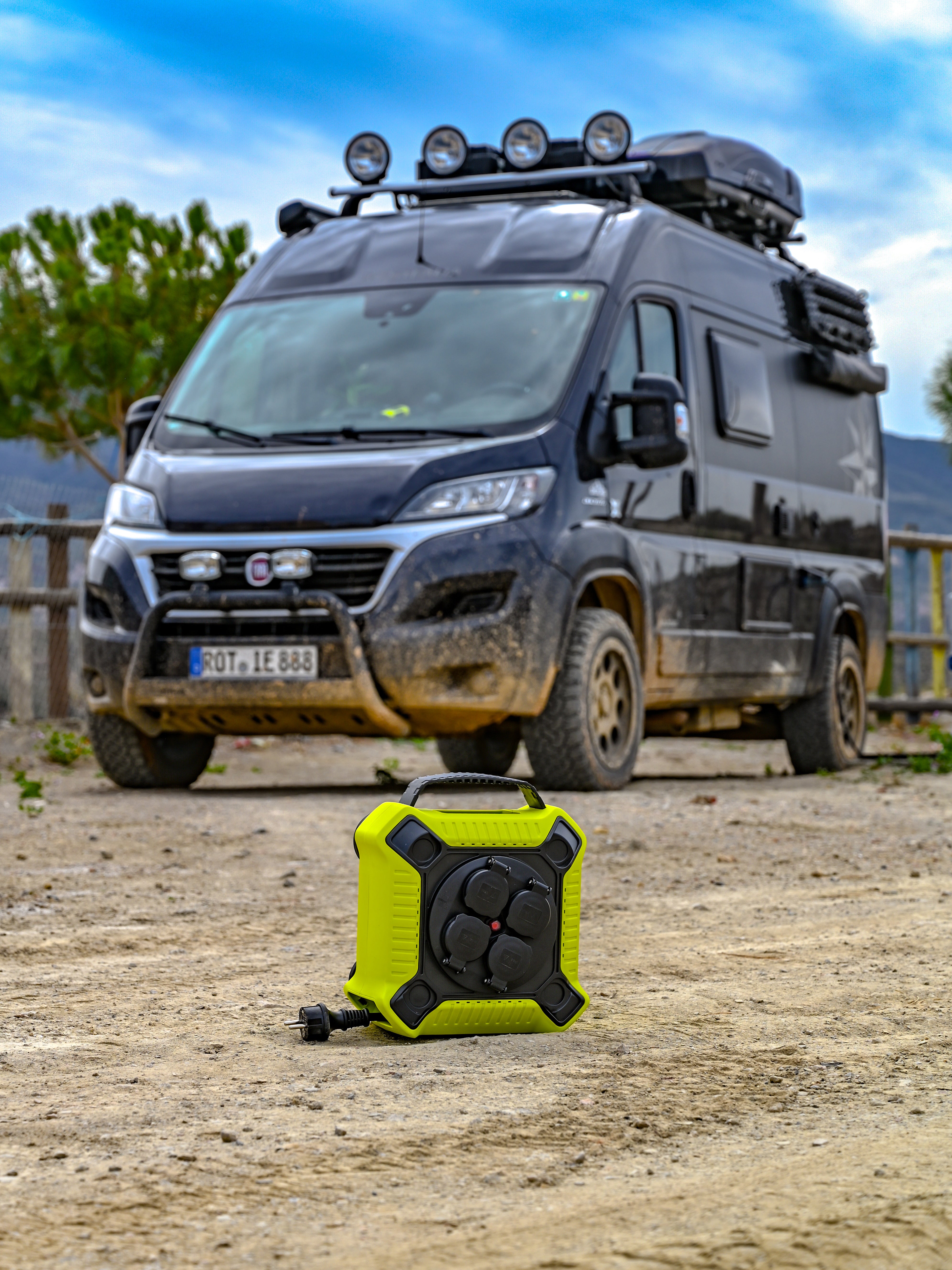 La Mini Bolsa para Cables - Carrete Magnético de Cable - Offrotie - Portátil para Vanlife