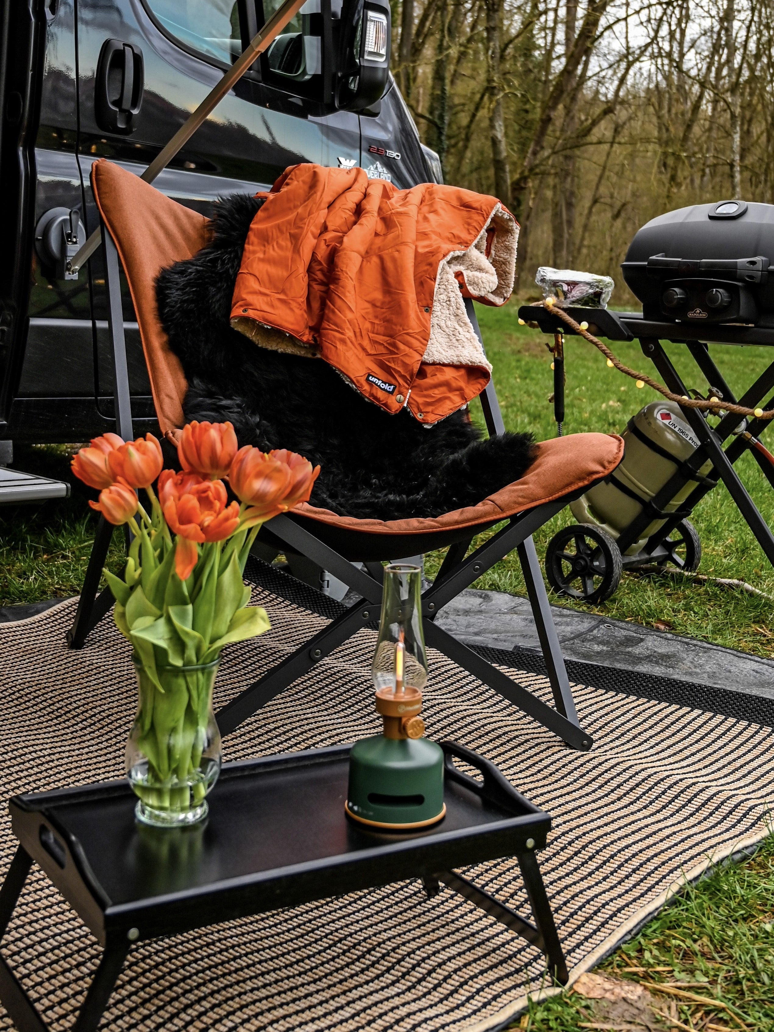 La lanterne LED avec haut-parleur - Alimentée par batterie - Portable pour Vanlife