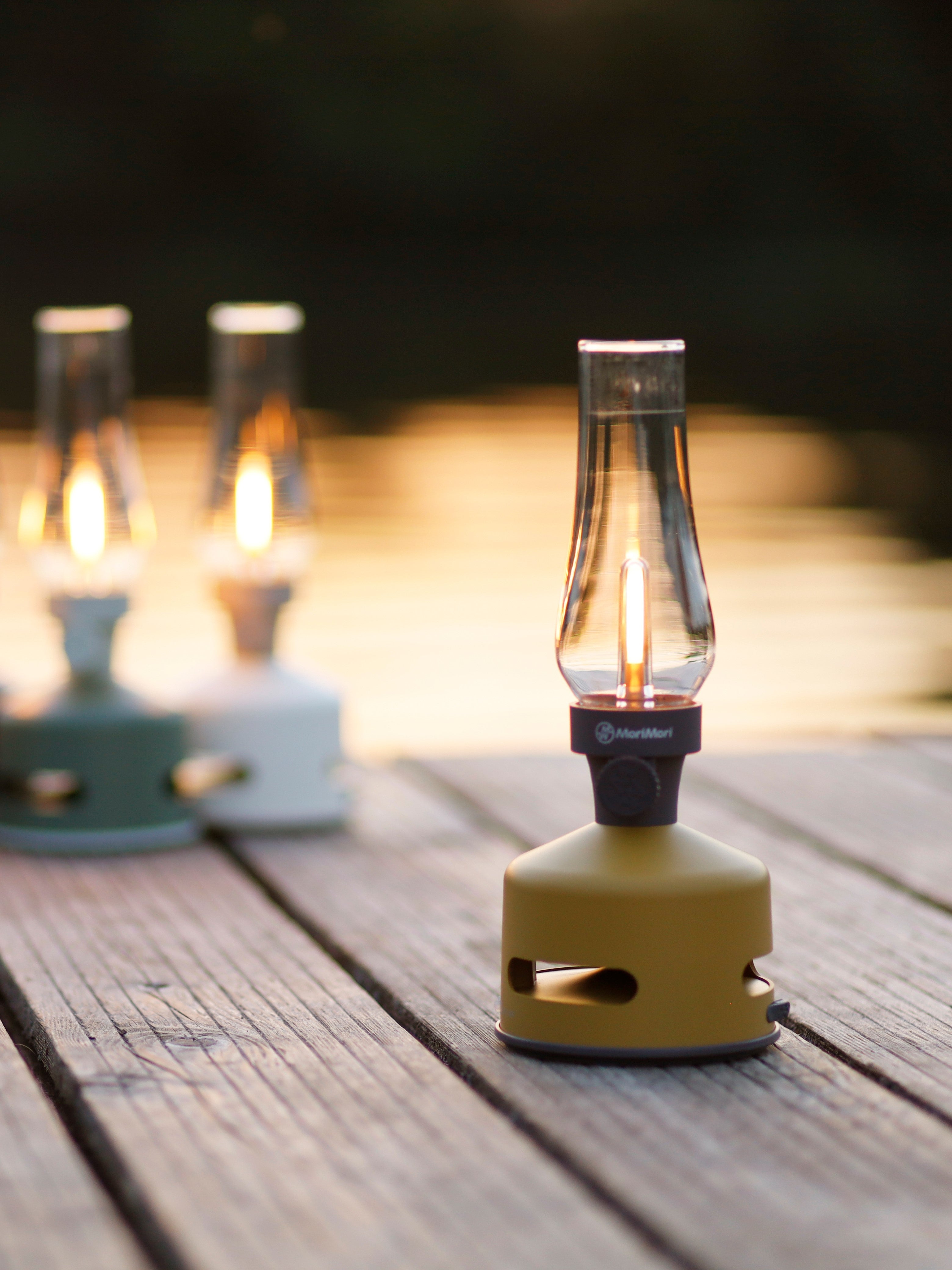 La lanterne LED avec haut-parleur - Alimentée par batterie - Portable pour Vanlife