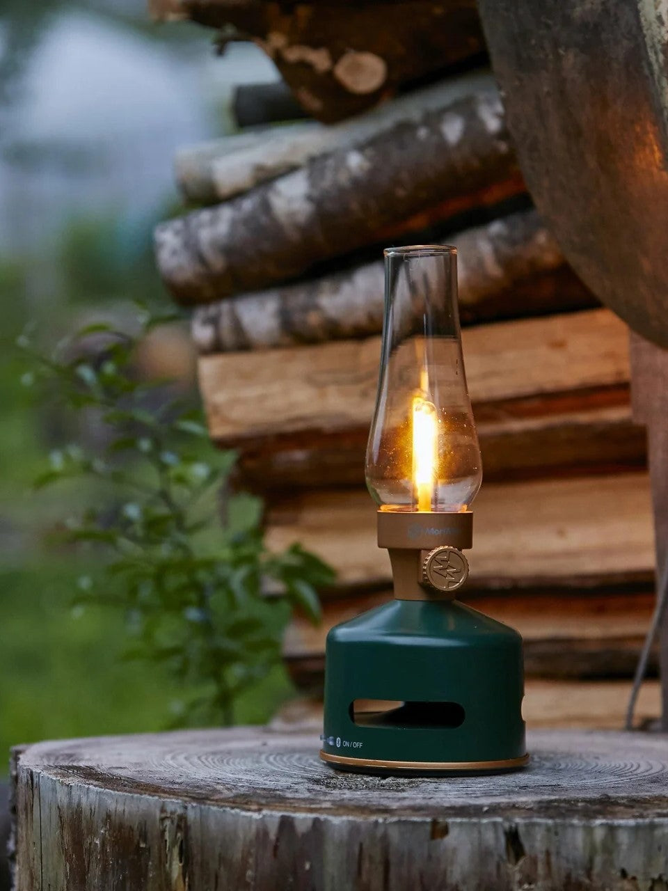 La lanterne LED avec haut-parleur - Alimentée par batterie - Portable pour Vanlife